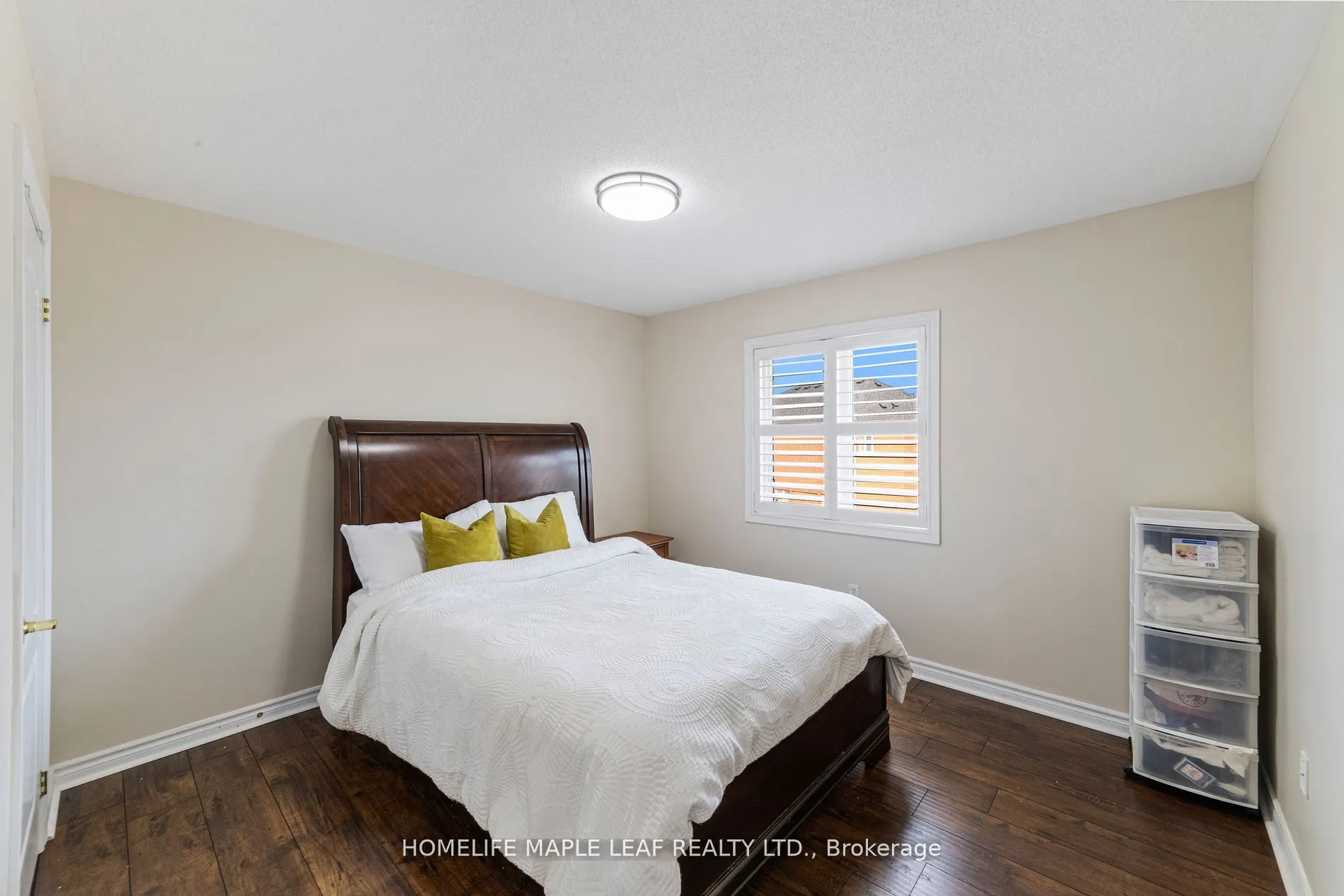 18 Regis Circle