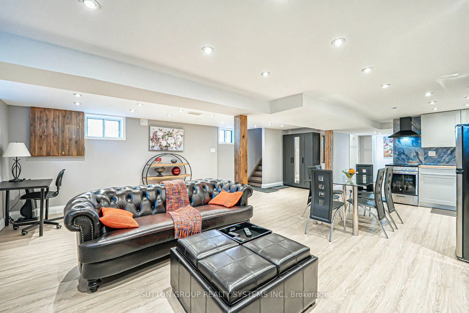 366 Renforth Drive