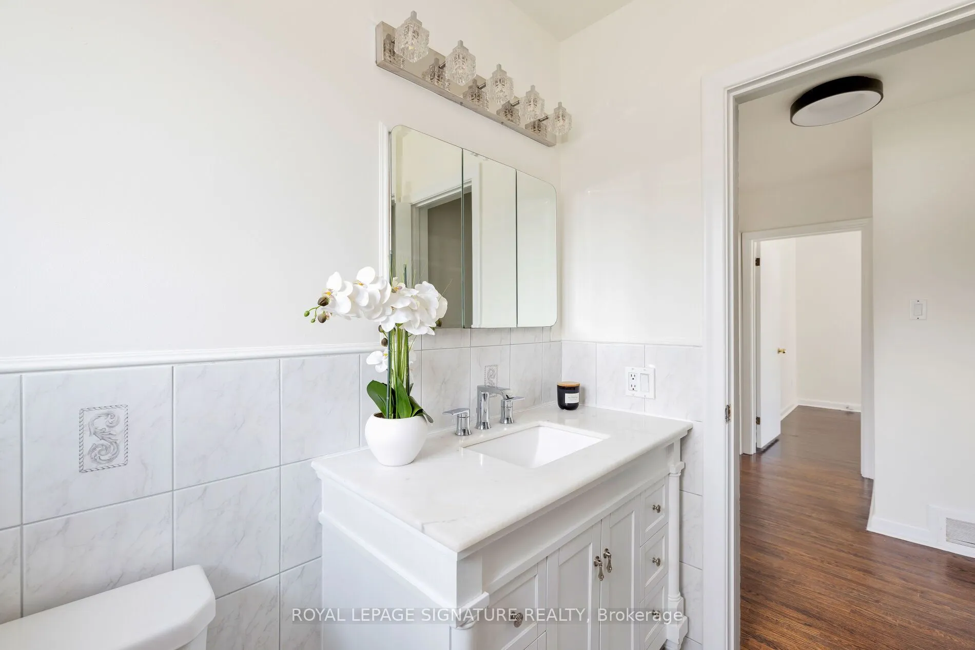 26 Paragon Road, #Main