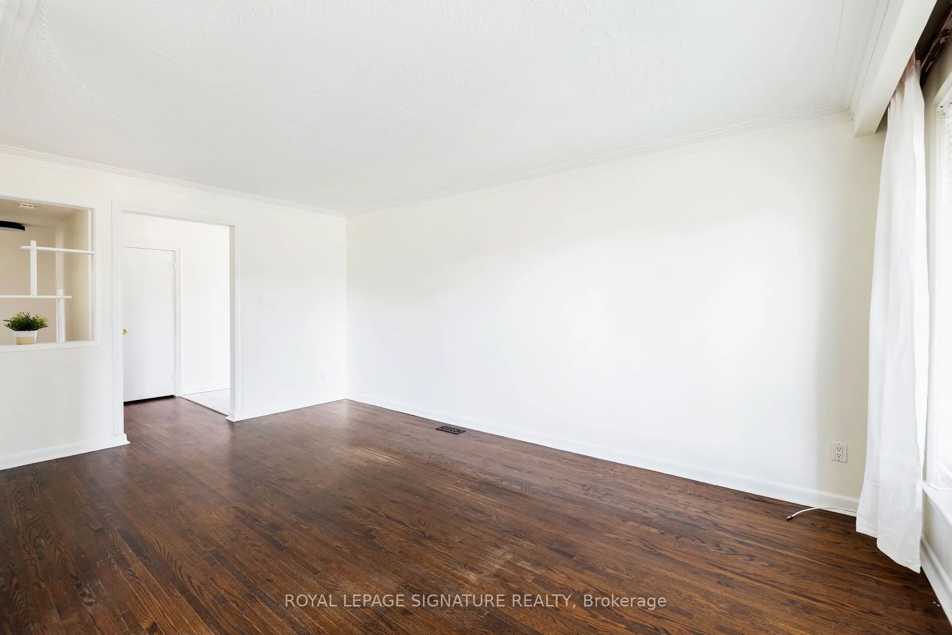 26 Paragon Road, #Main