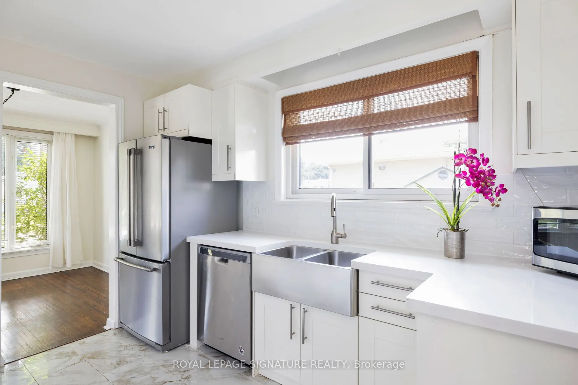 26 Paragon Road, #Main