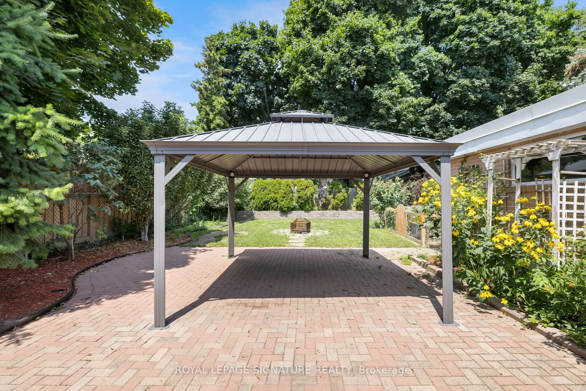 26 Paragon Road, #Main