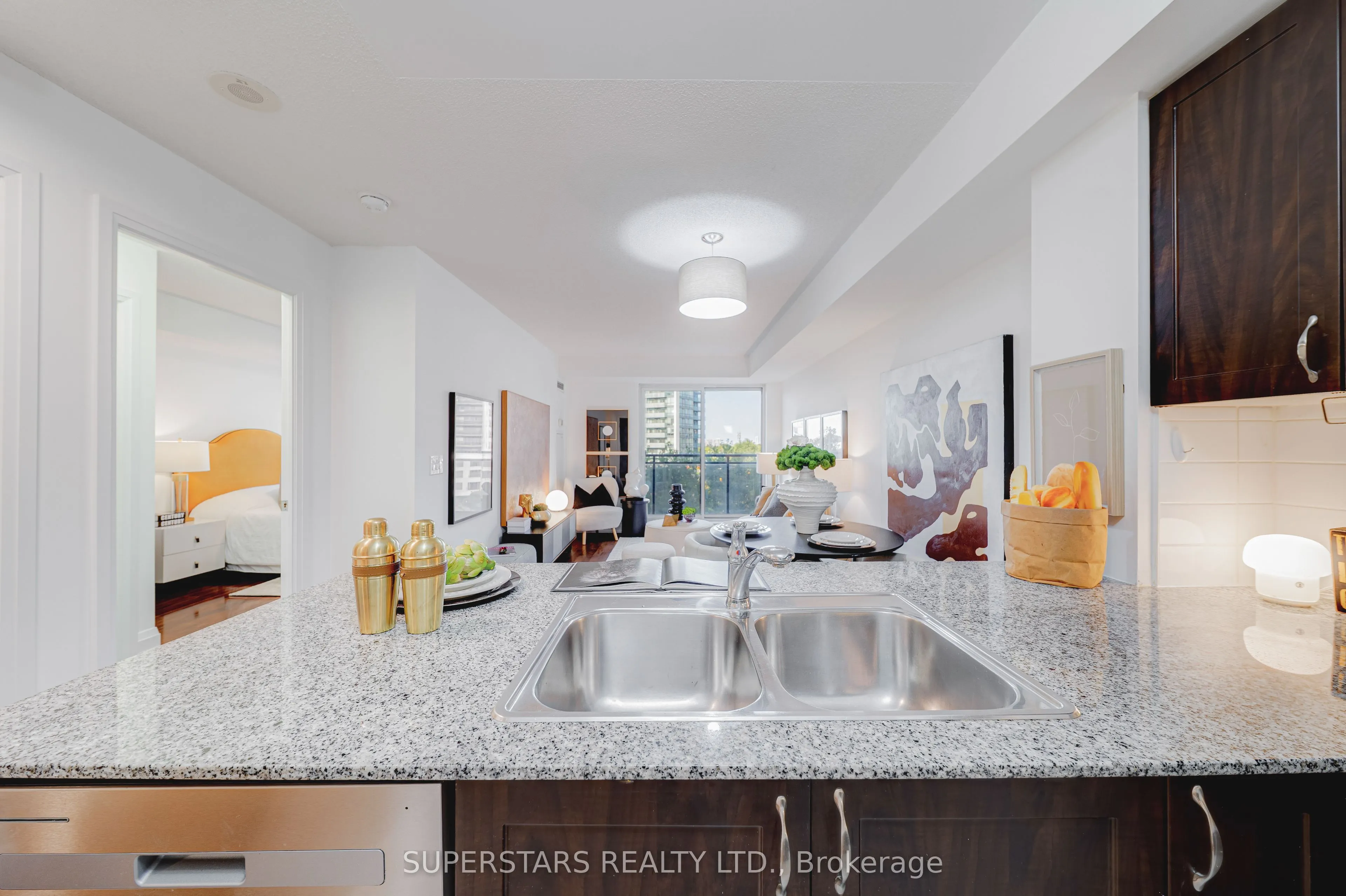 55 De Boers Drive, #502