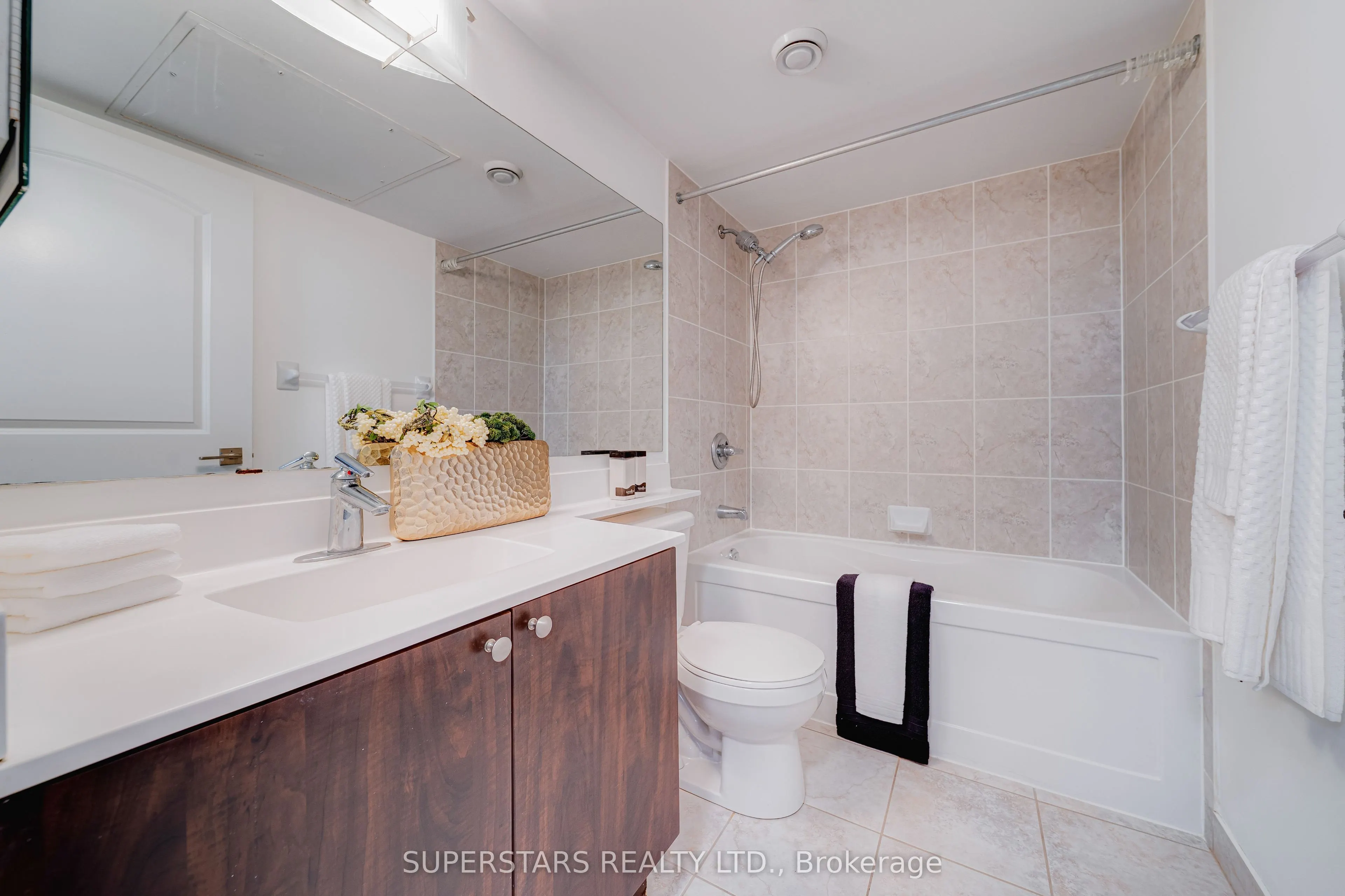 55 De Boers Drive, #502