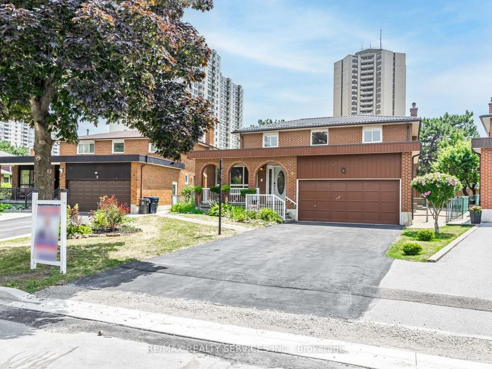 9 Garview Court