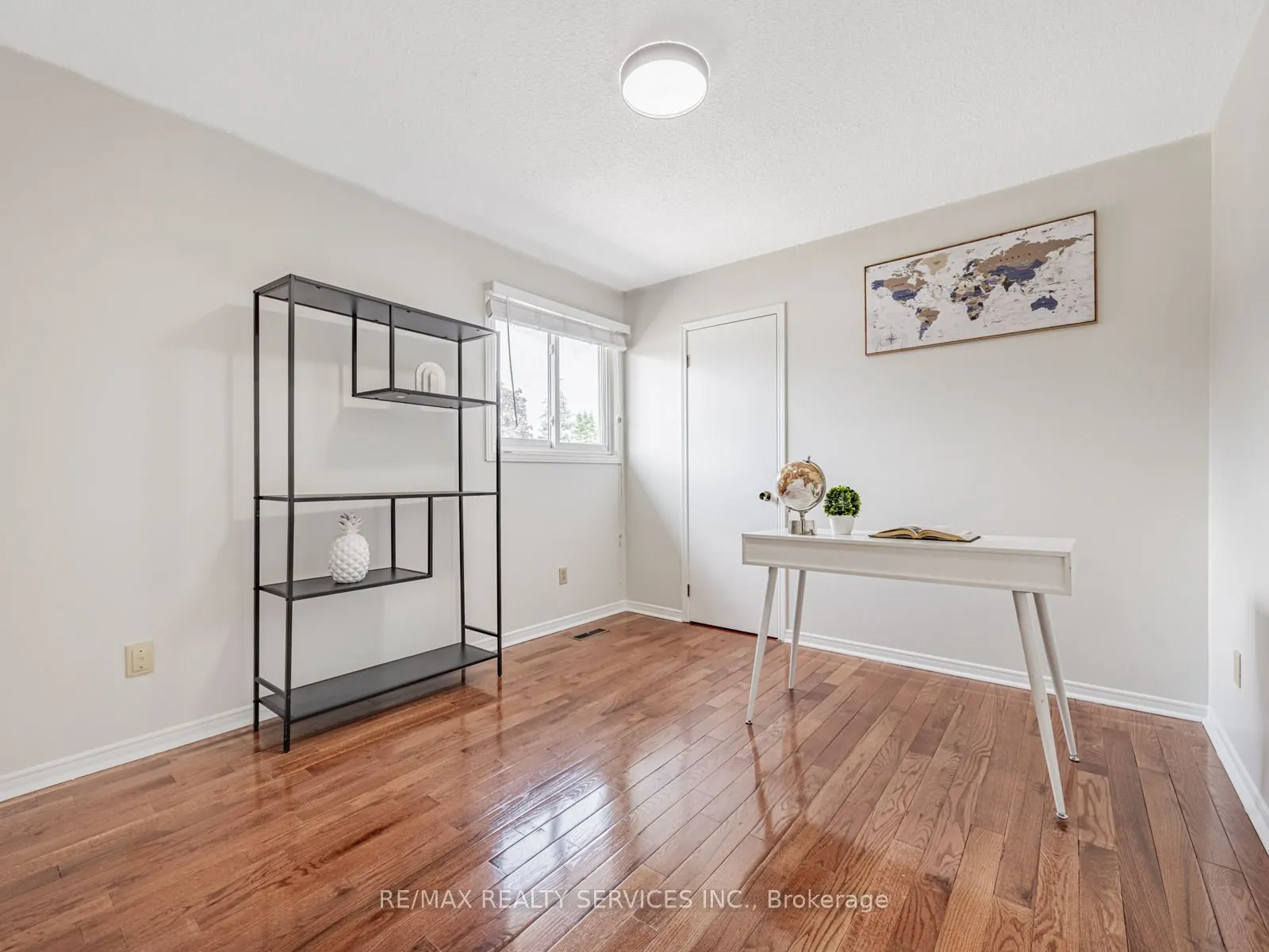 9 Garview Court