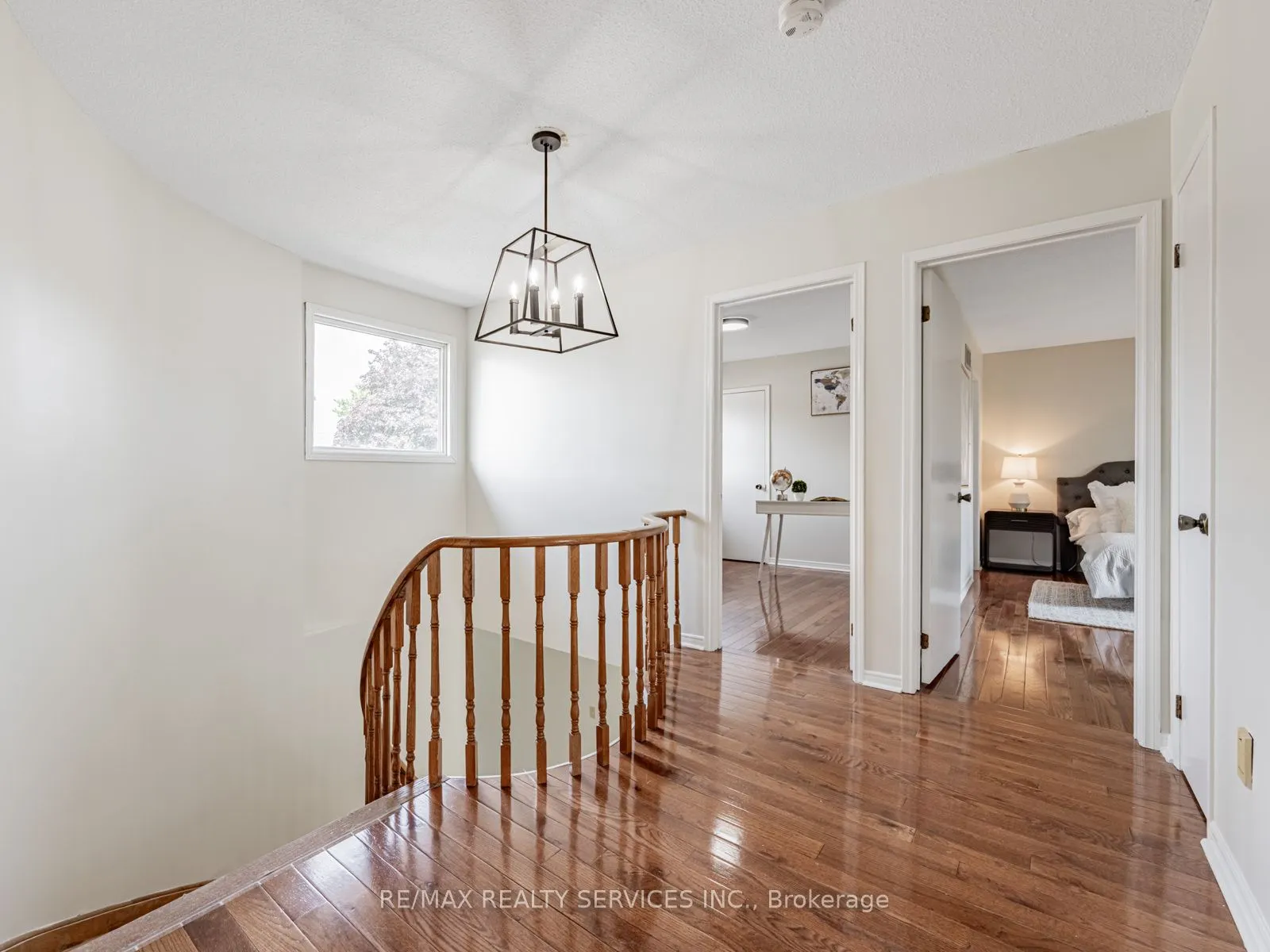 9 Garview Court
