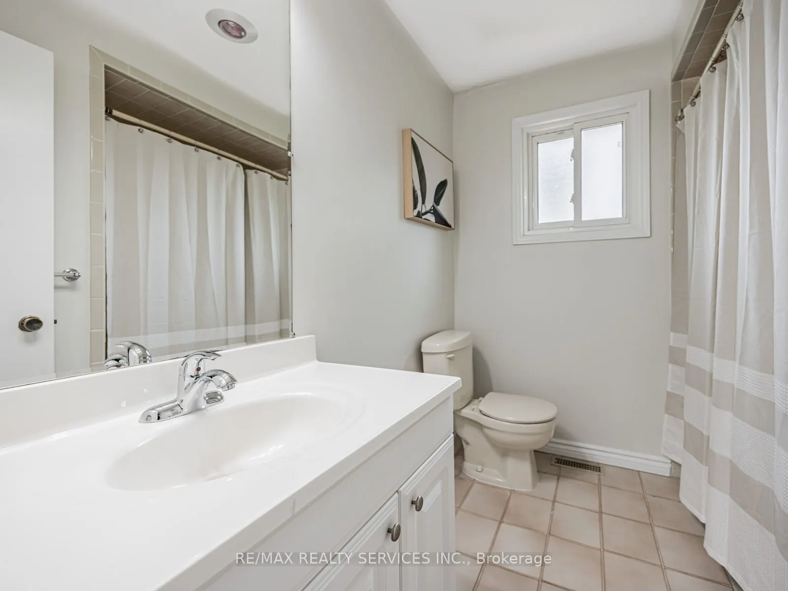 9 Garview Court