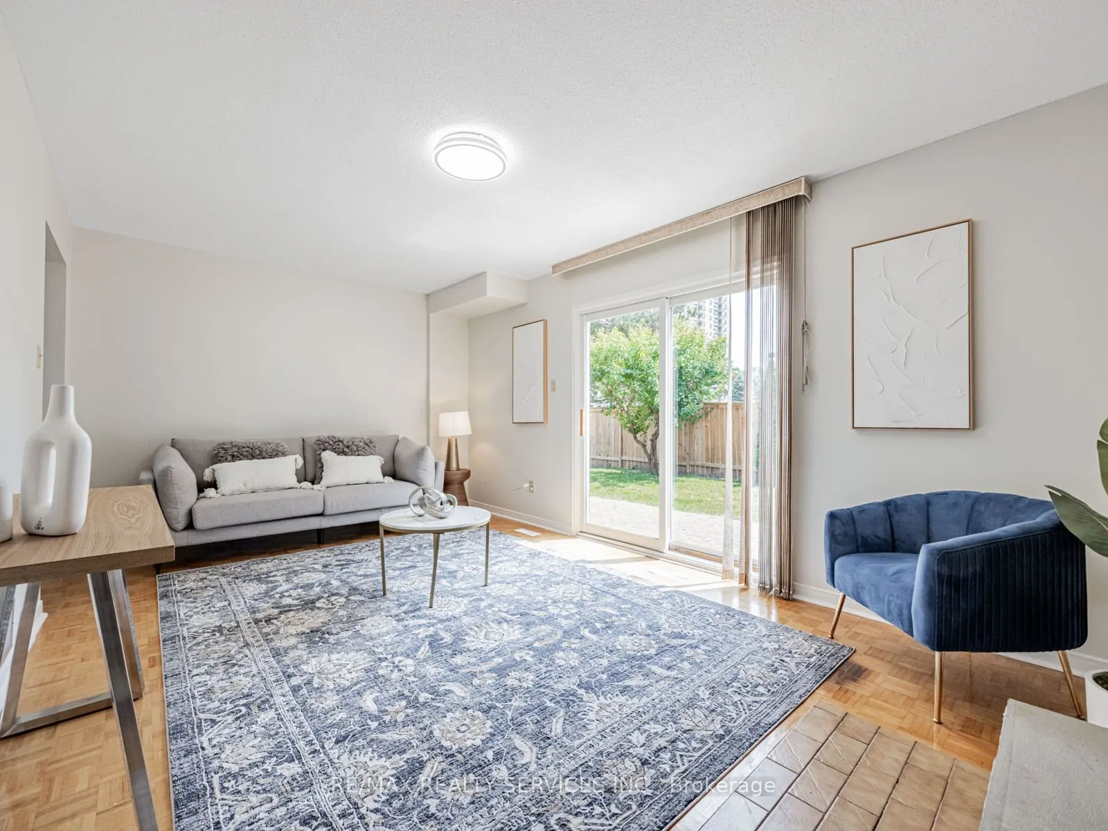 9 Garview Court