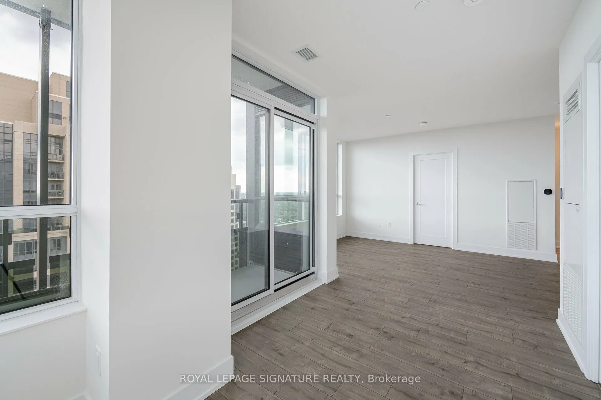 10 Eva Road, #Ph08