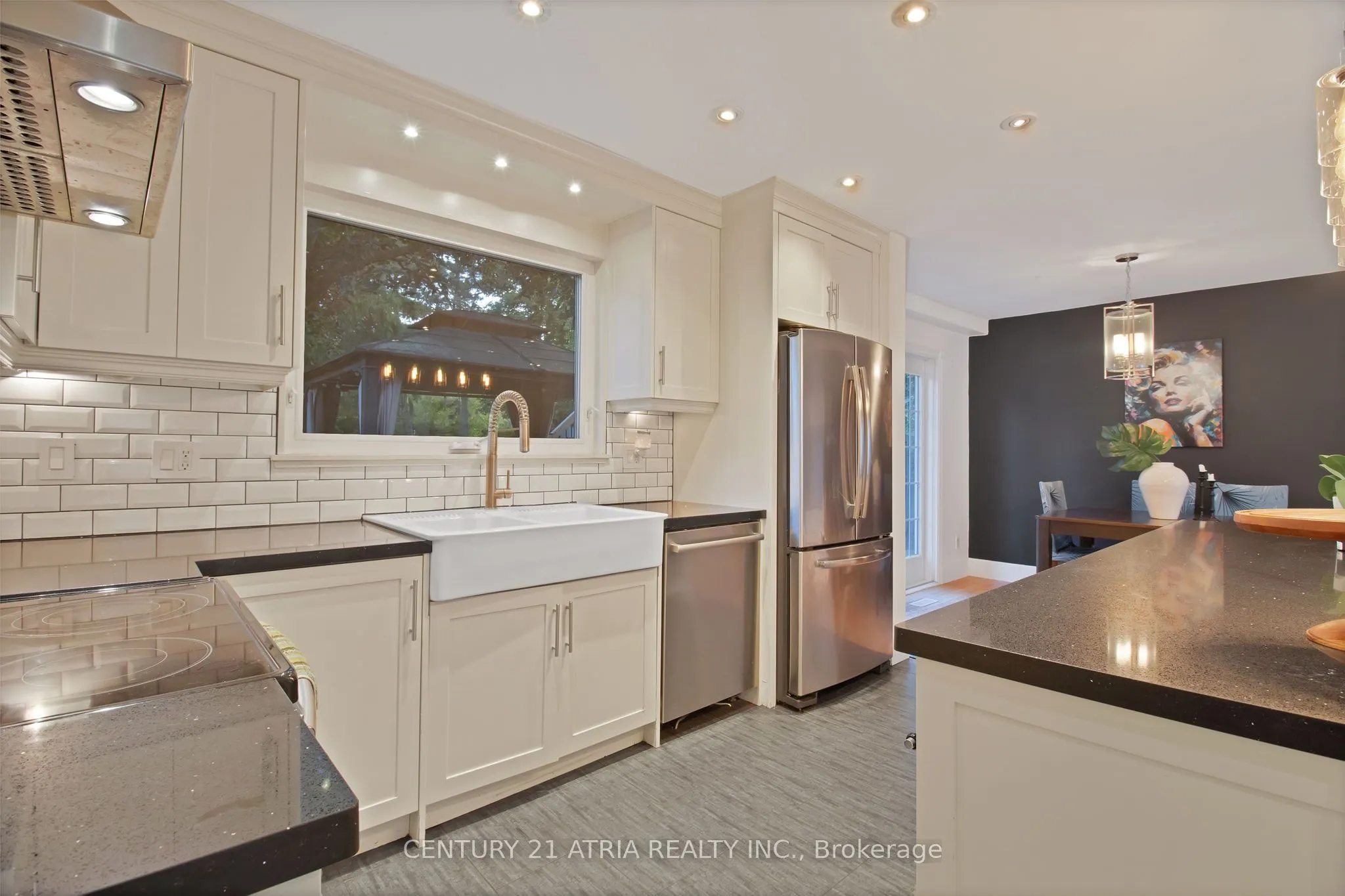 3222 Hornbeam Crescent