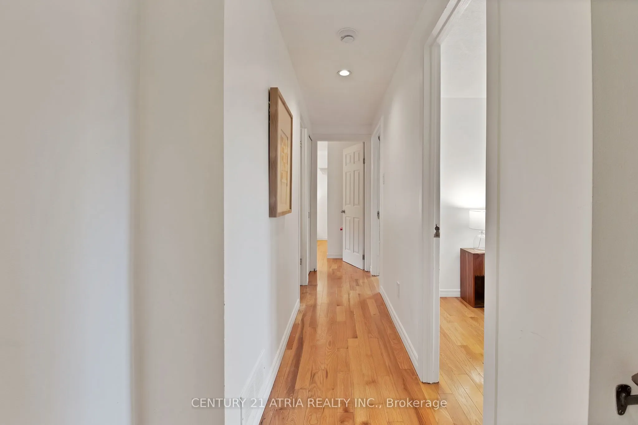 3222 Hornbeam Crescent