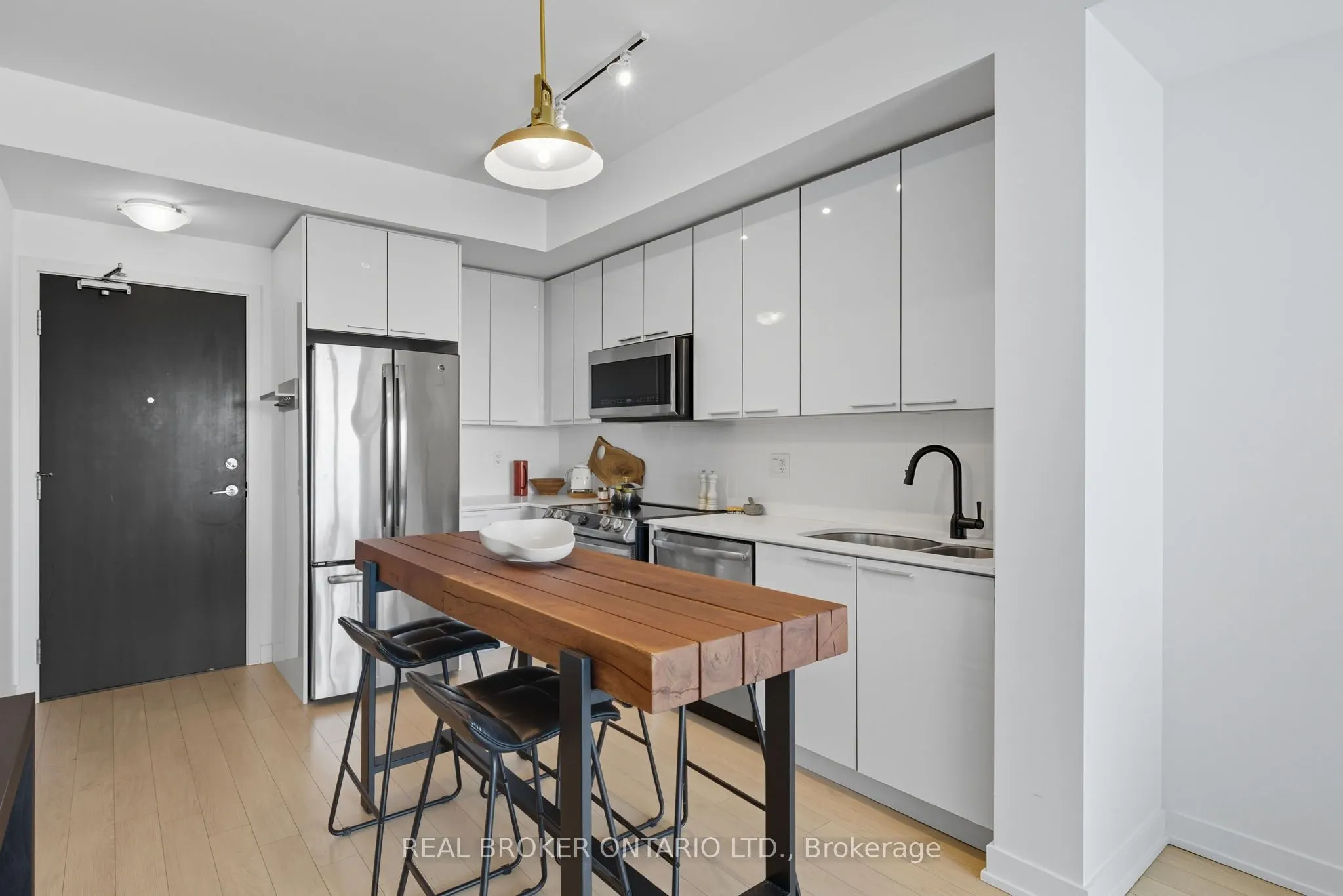 10 Park Lawn Road, #2103