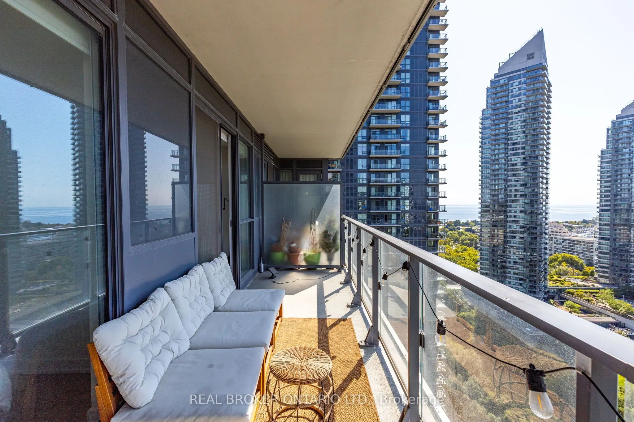 10 Park Lawn Road, #2103
