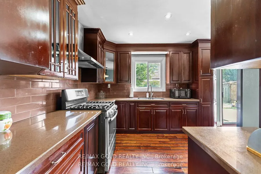 31 CASTLEHILL Road