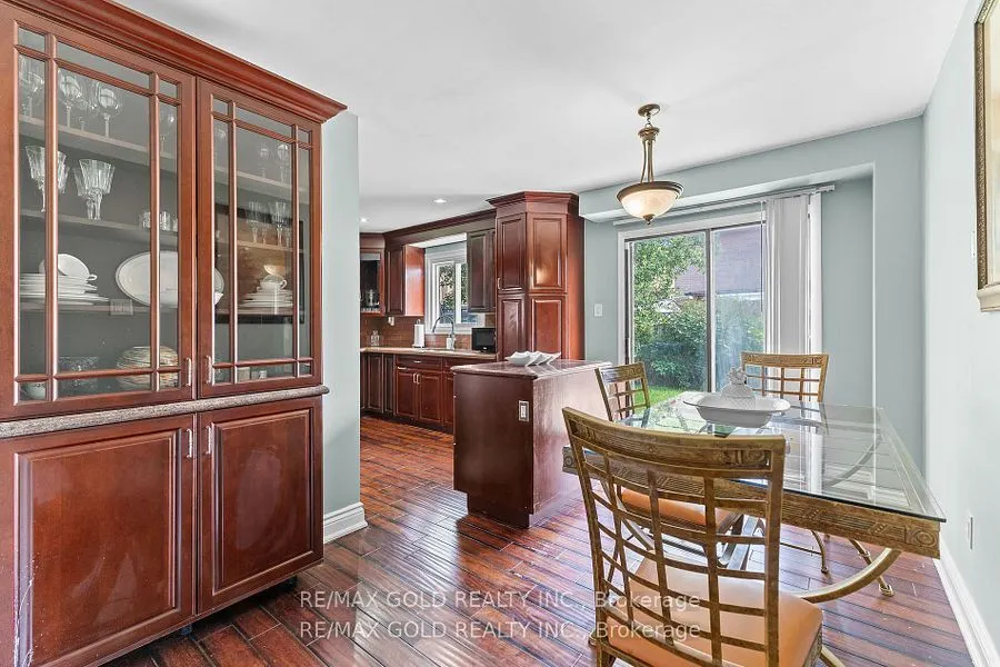 31 CASTLEHILL Road