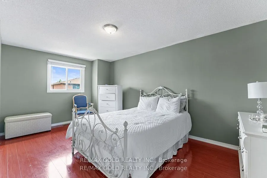 31 CASTLEHILL Road
