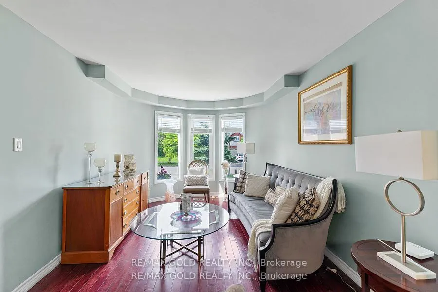 31 CASTLEHILL Road