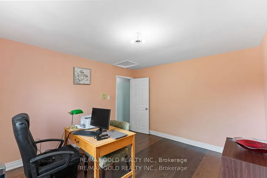 31 CASTLEHILL Road
