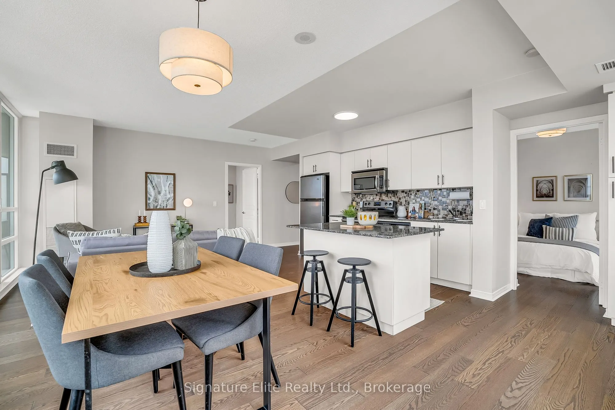 2240 Lakeshore Boulevard, #1706