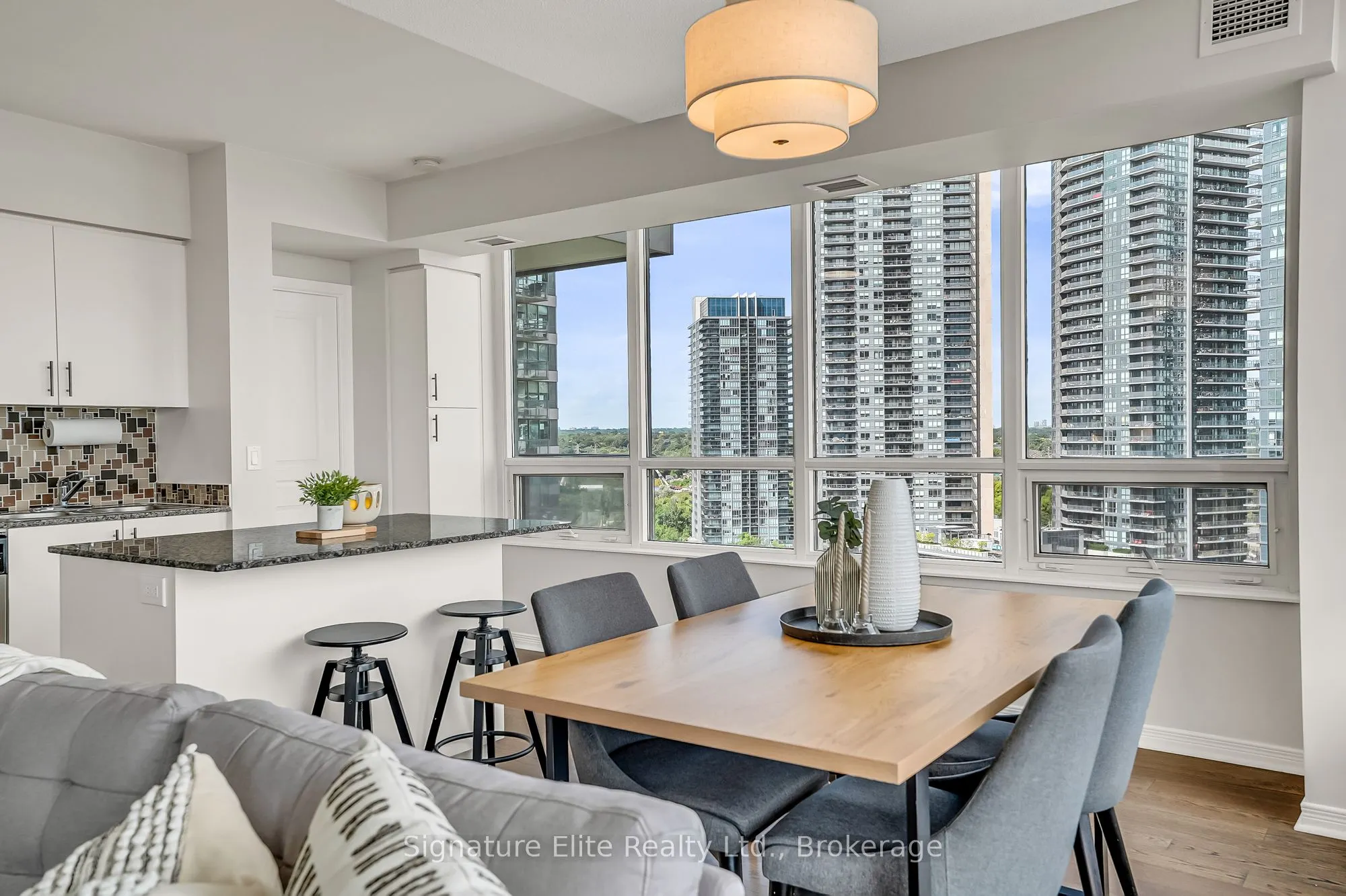 2240 Lakeshore Boulevard, #1706