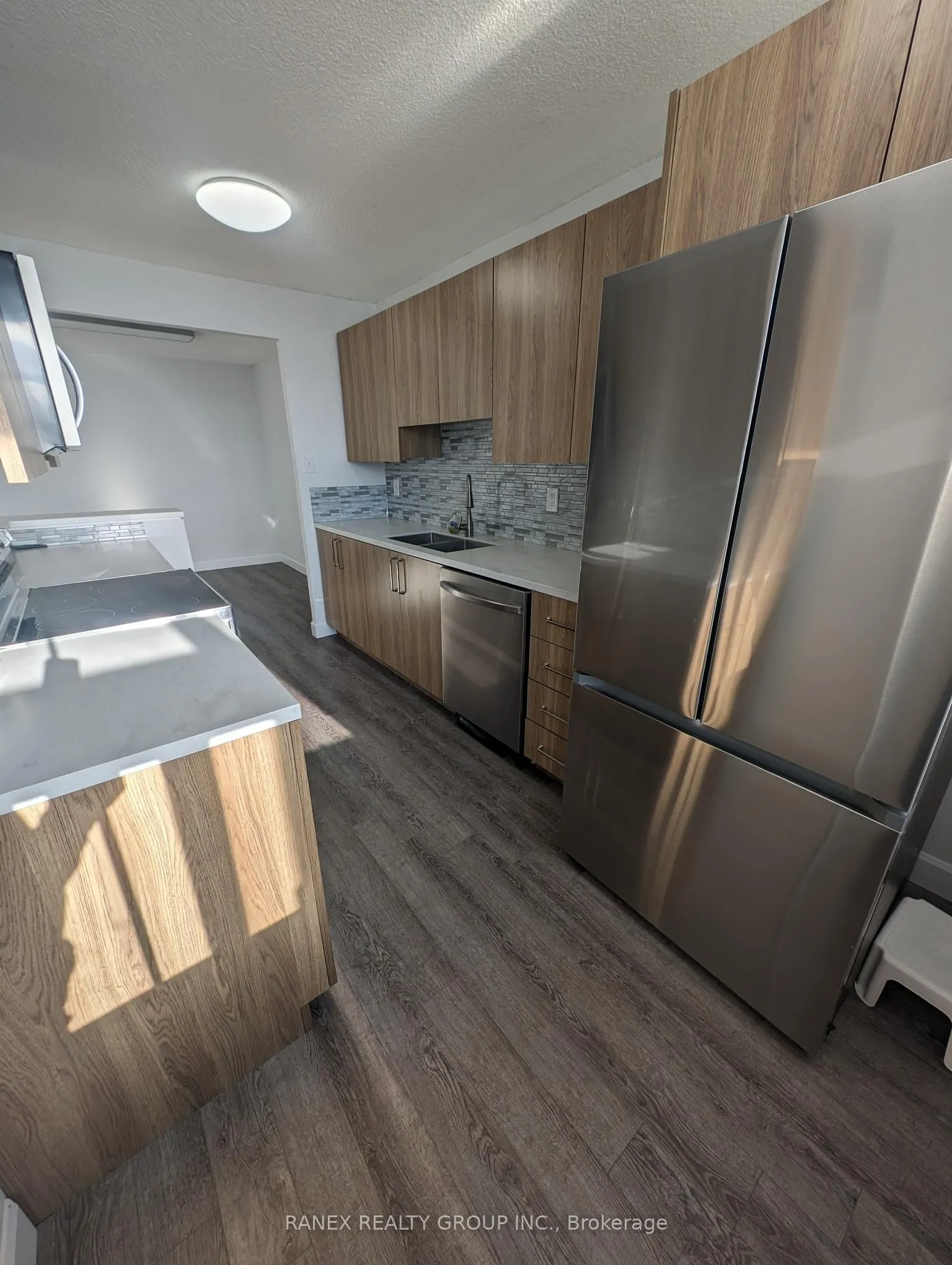 15 Kensington Road, #1110