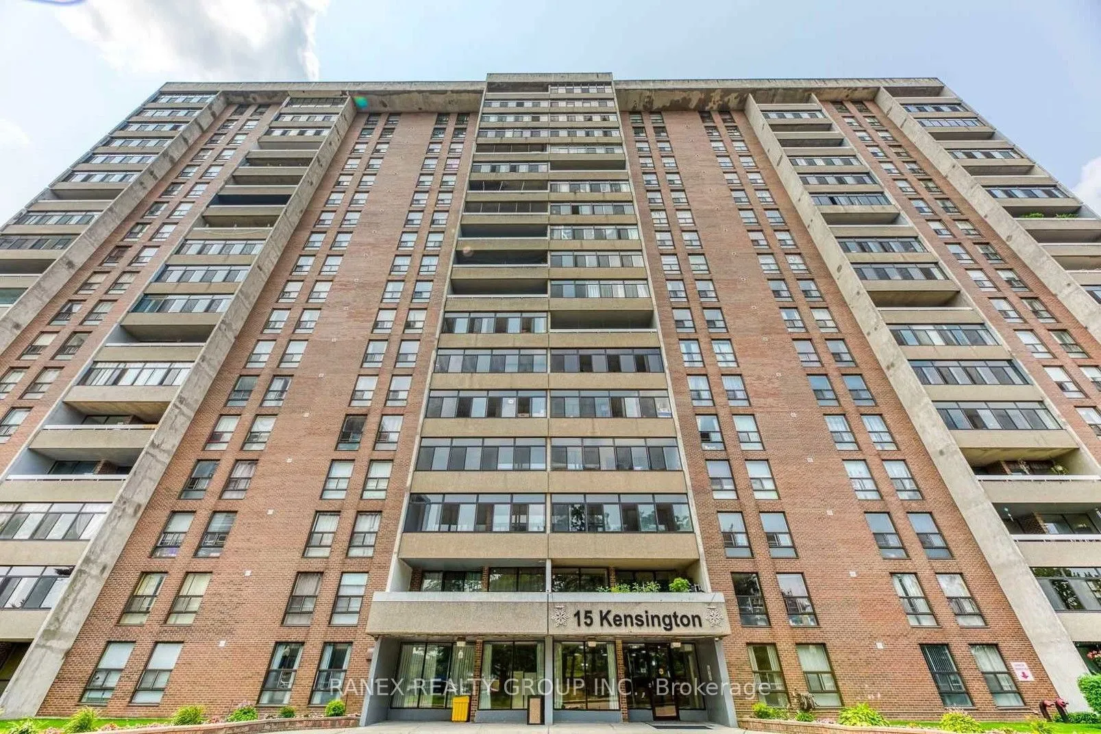15 Kensington Road, #1110