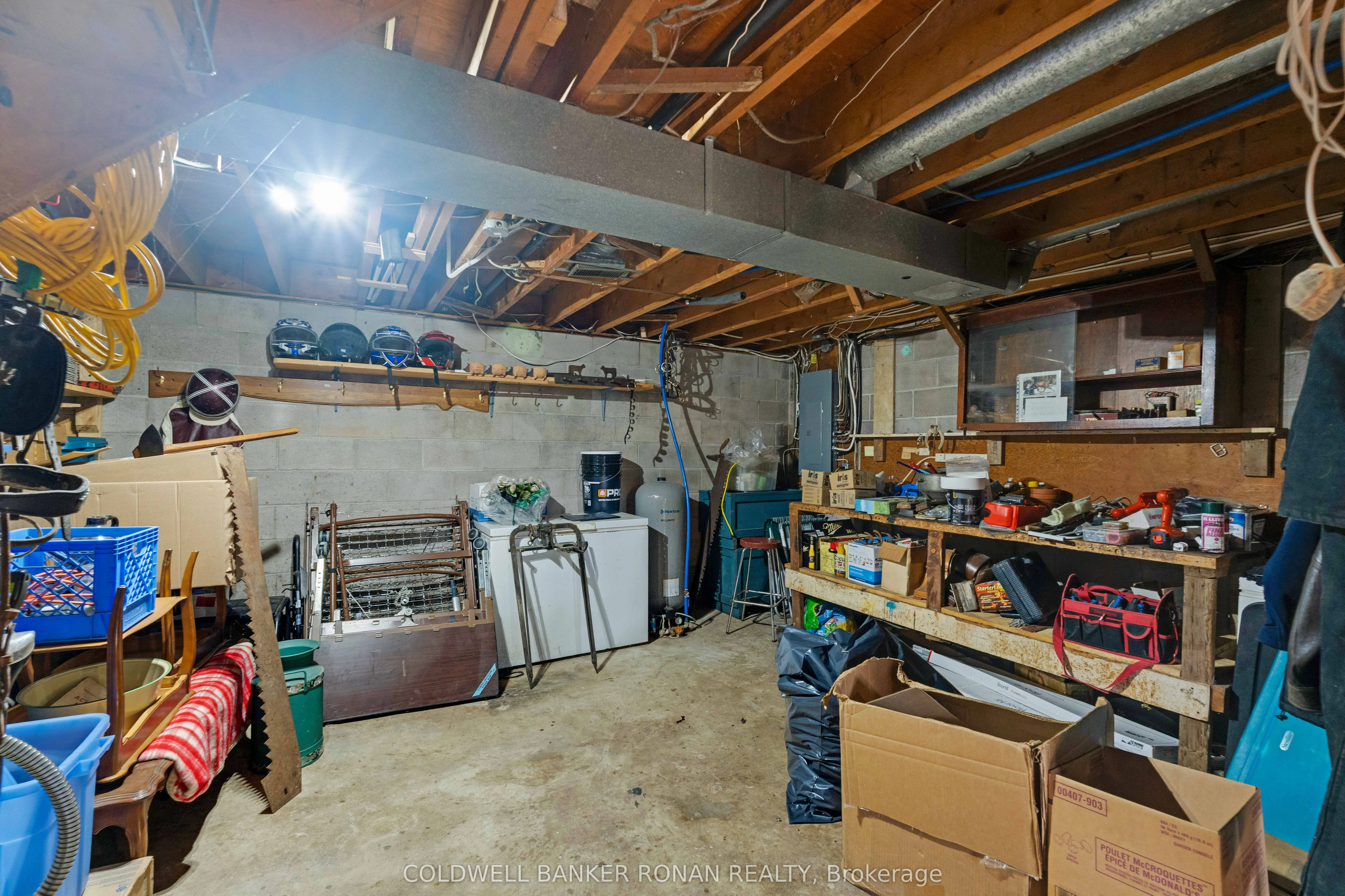 9480 32 Side Road