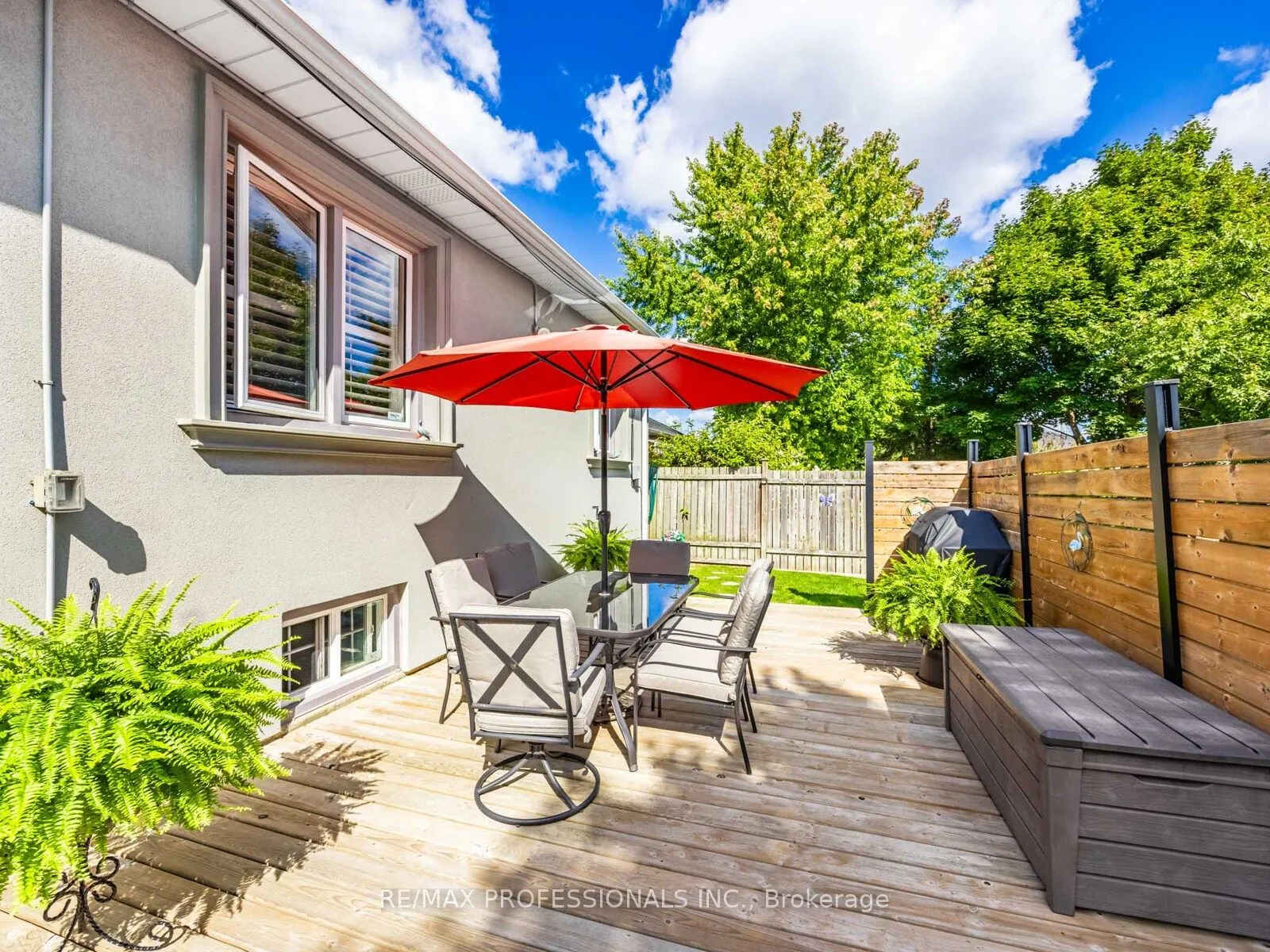 7 Ravenscrest Drive