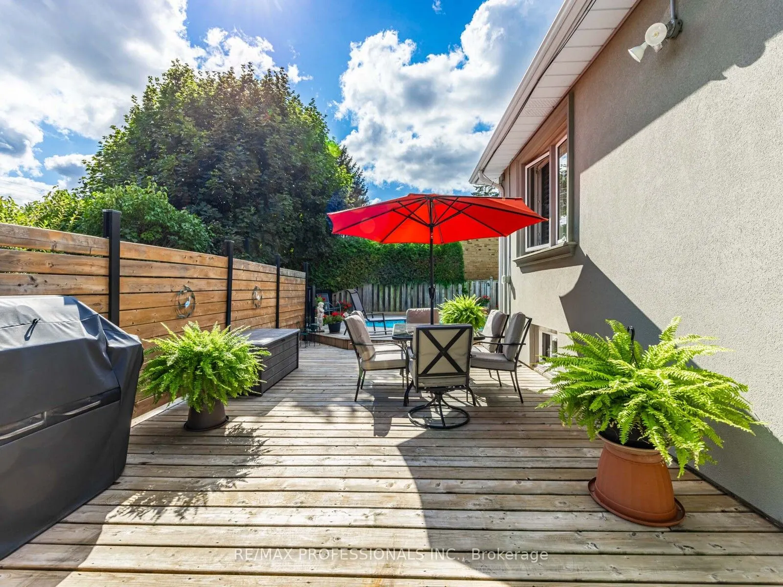7 Ravenscrest Drive