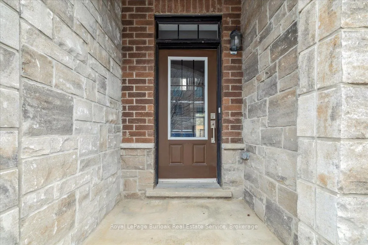 445 Ontario Street S, #48