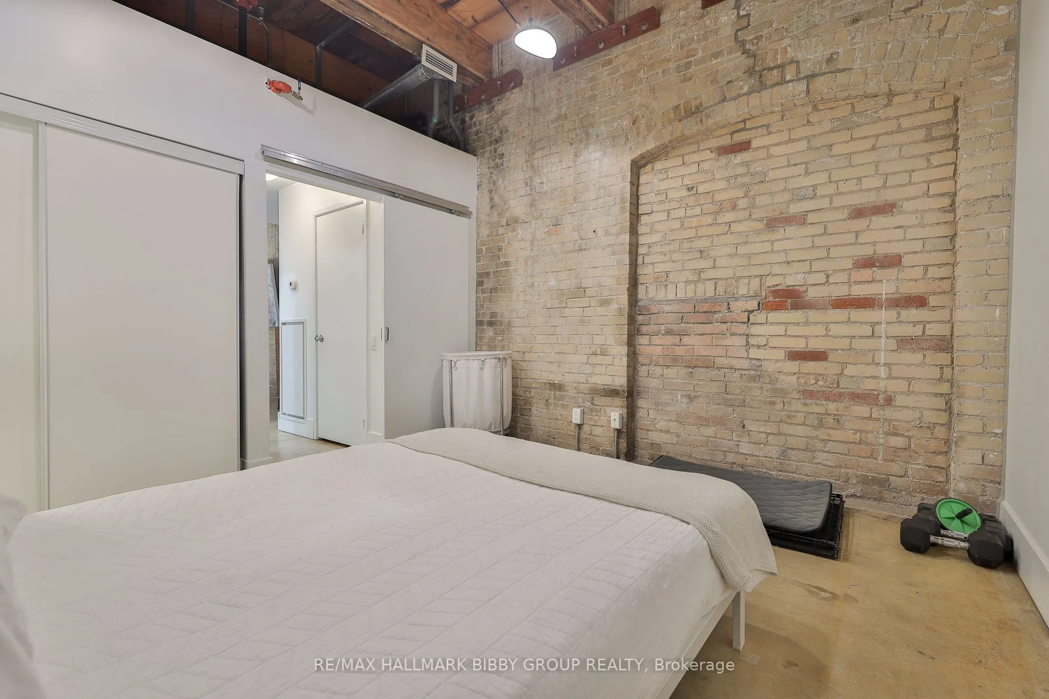 363 Sorauren Avenue, #302