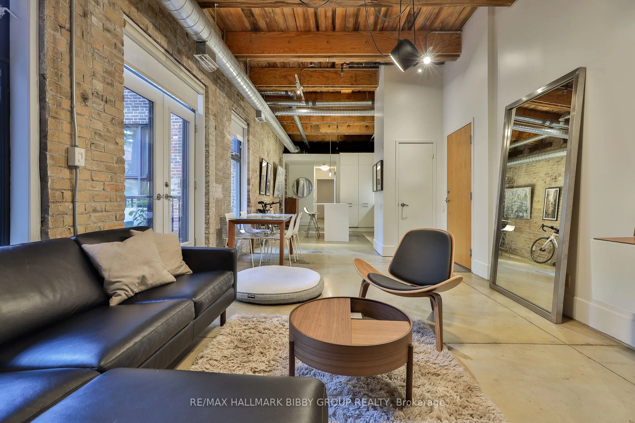 363 Sorauren Avenue, #302