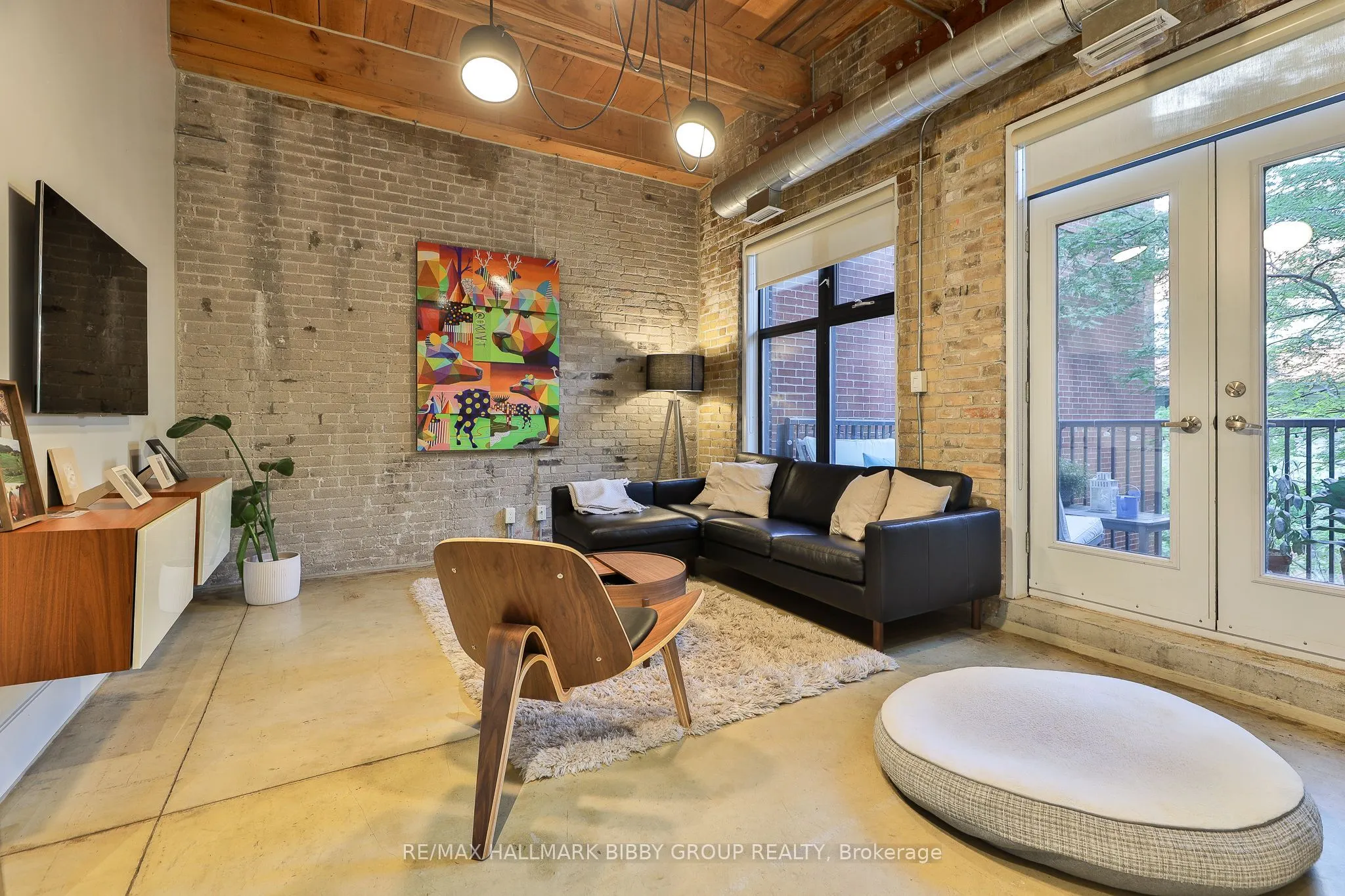 363 Sorauren Avenue, #302