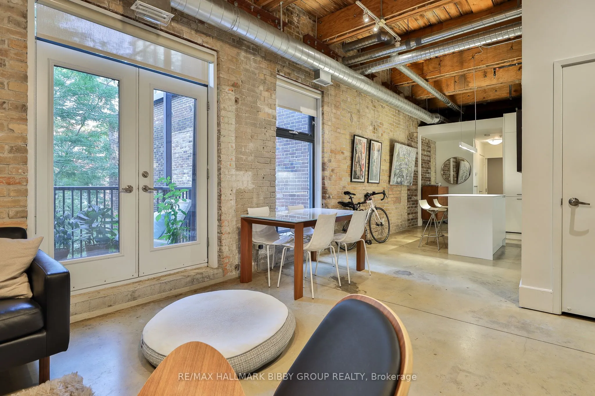 363 Sorauren Avenue, #302