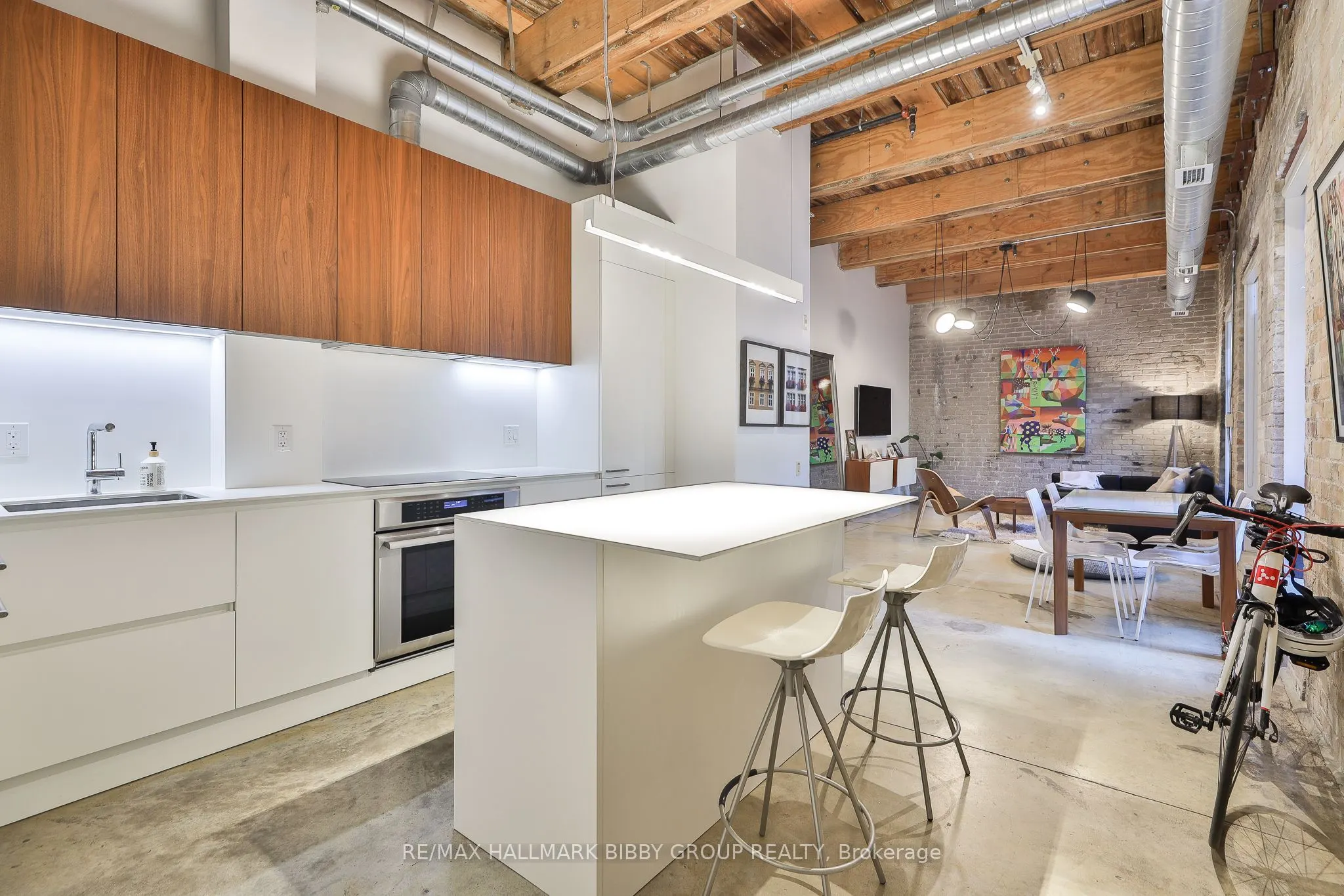 363 Sorauren Avenue, #302