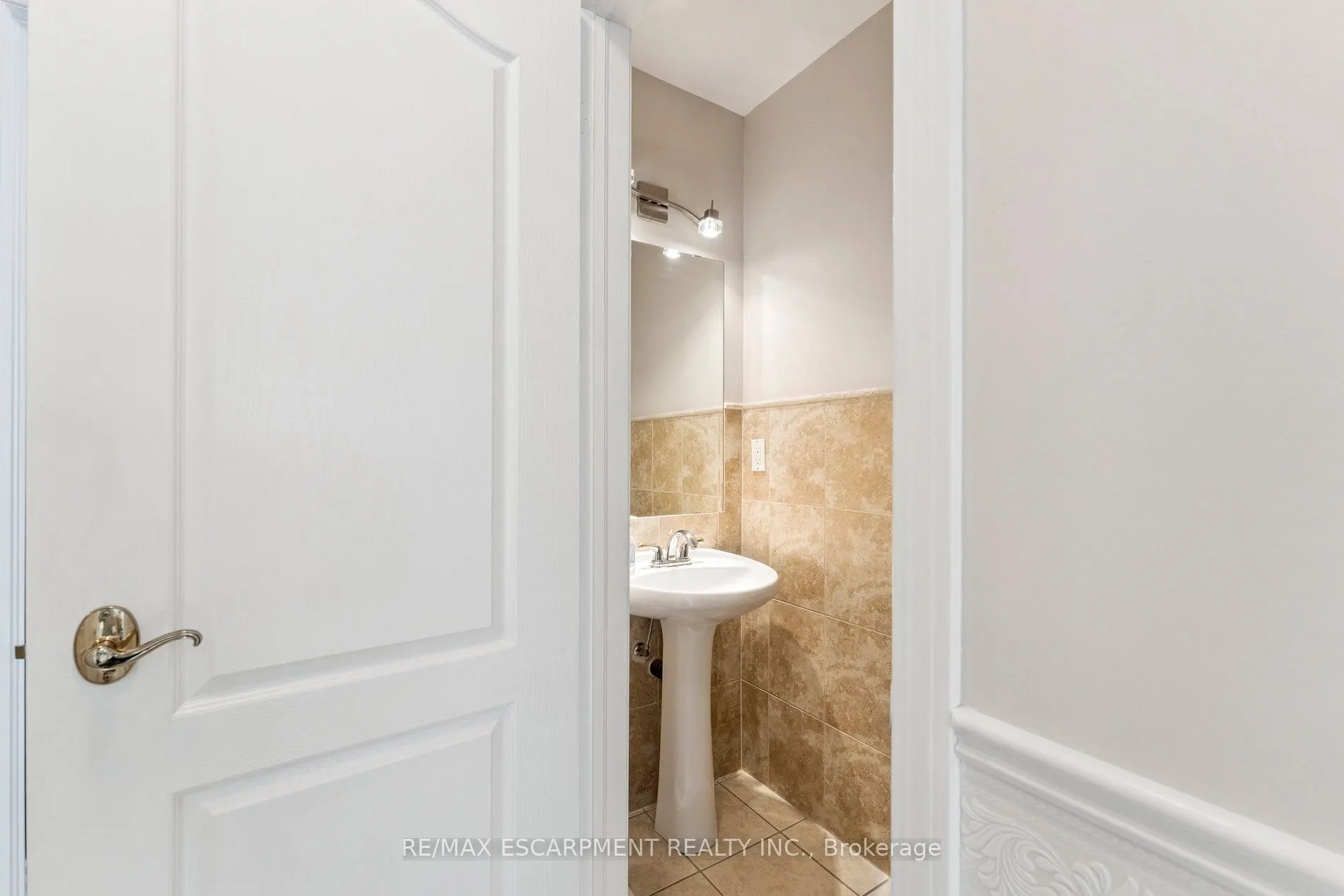 1650 Allan Crescent