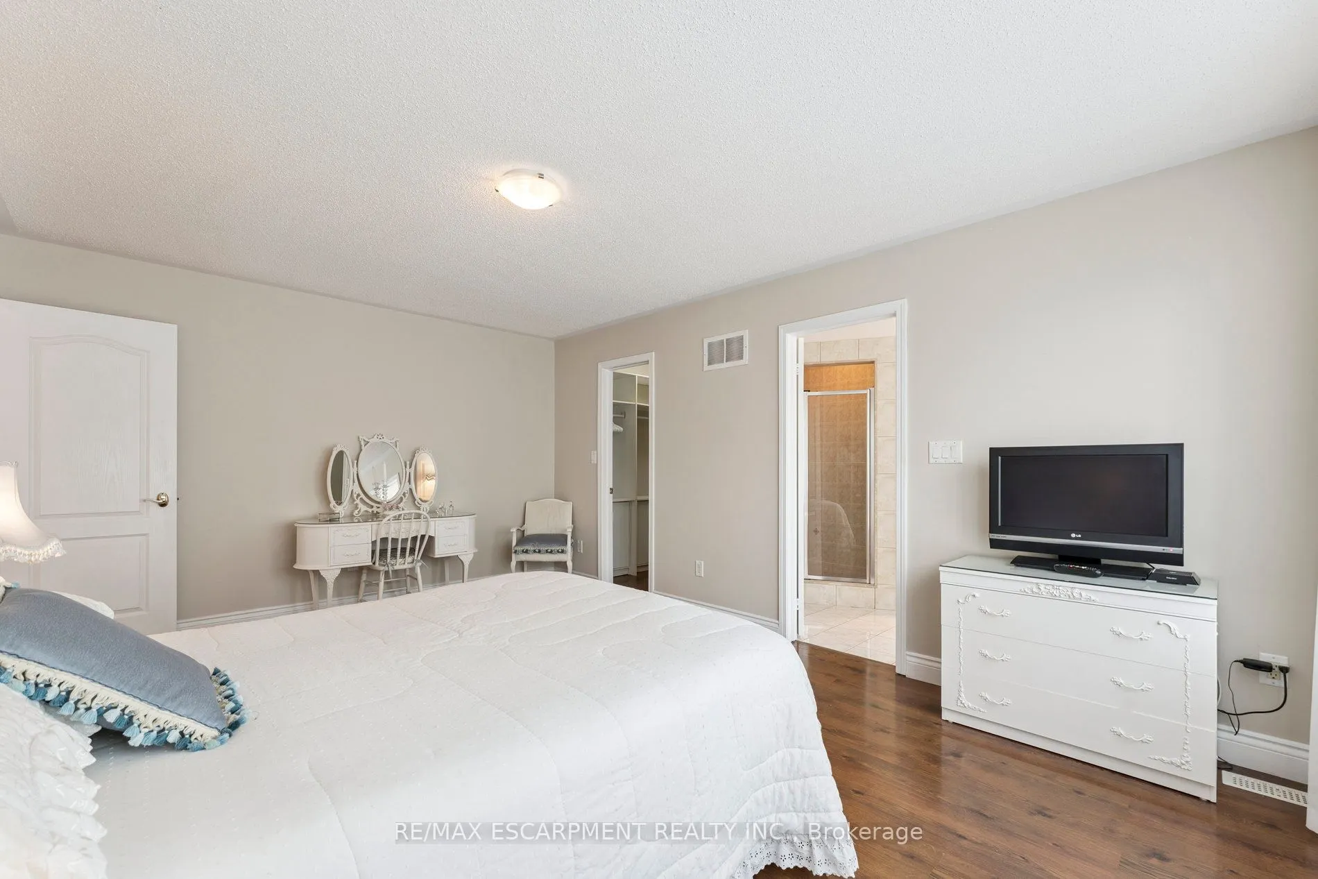 1650 Allan Crescent
