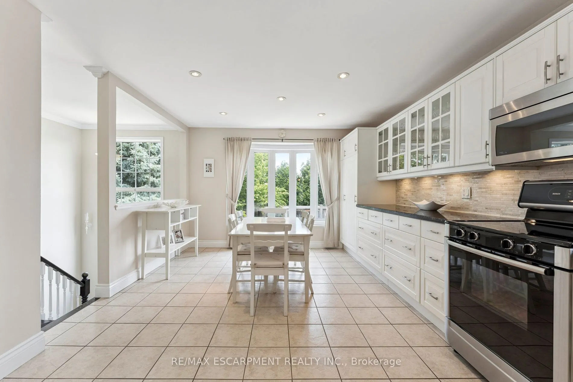 1650 Allan Crescent