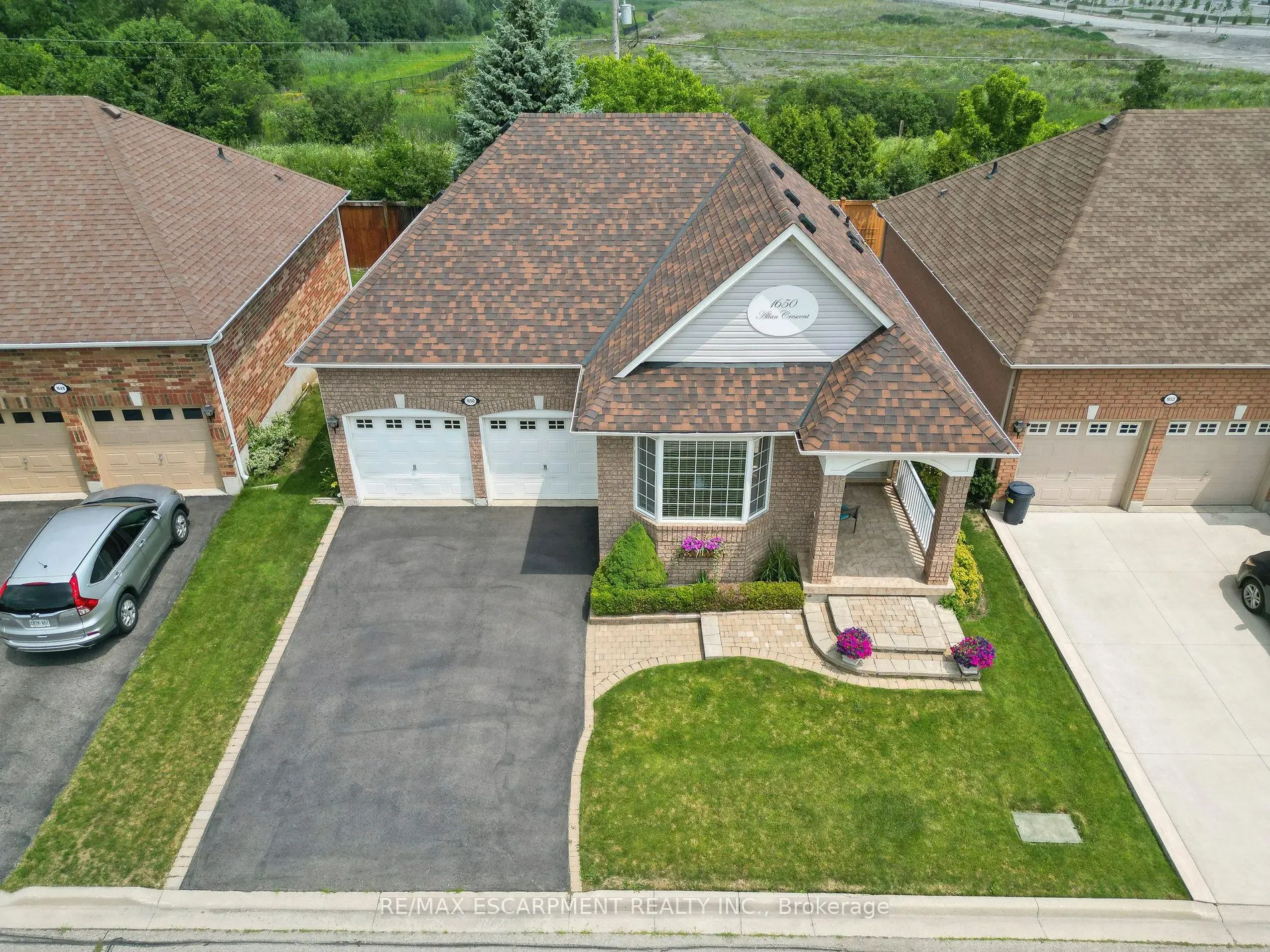 1650 Allan Crescent