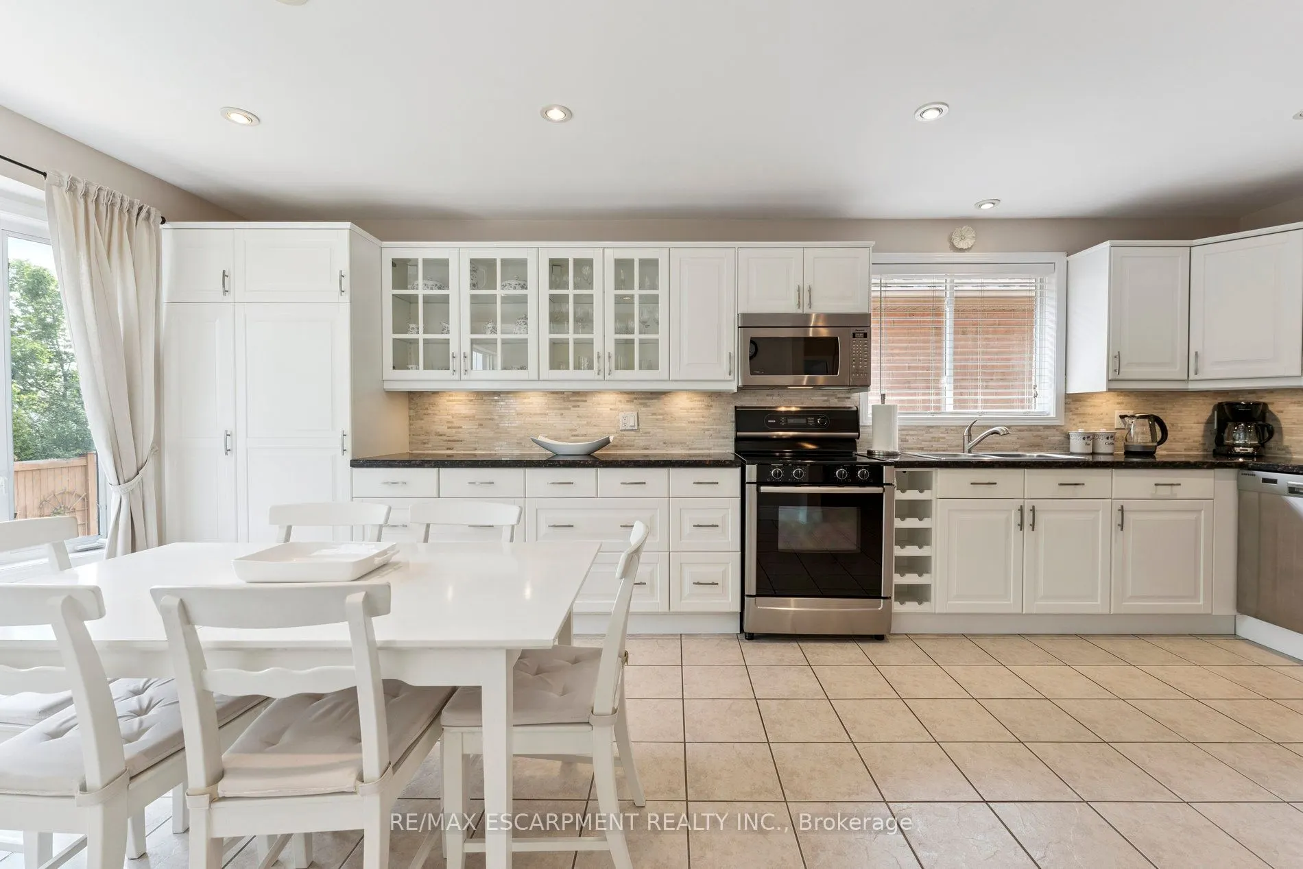 1650 Allan Crescent