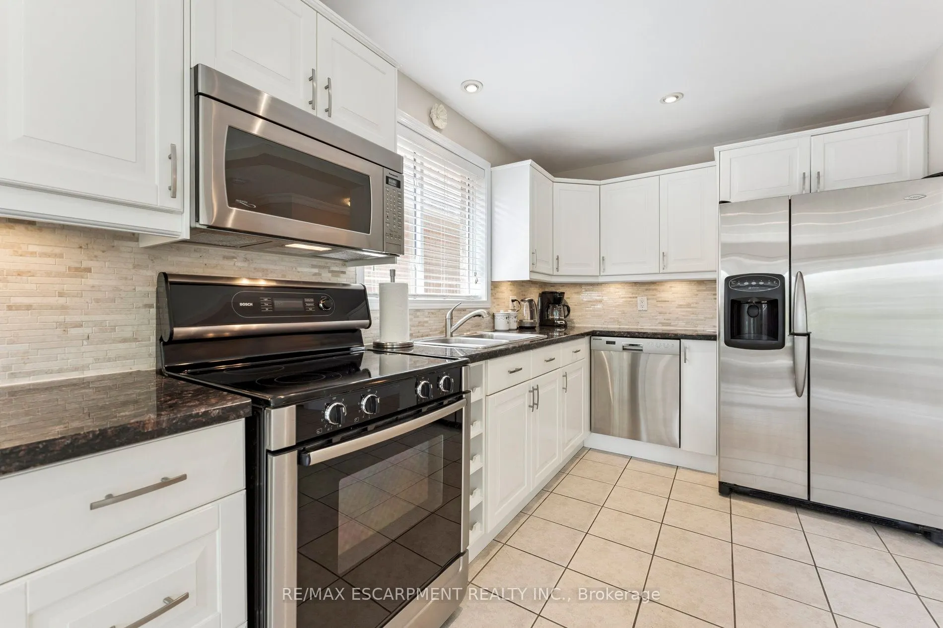 1650 Allan Crescent
