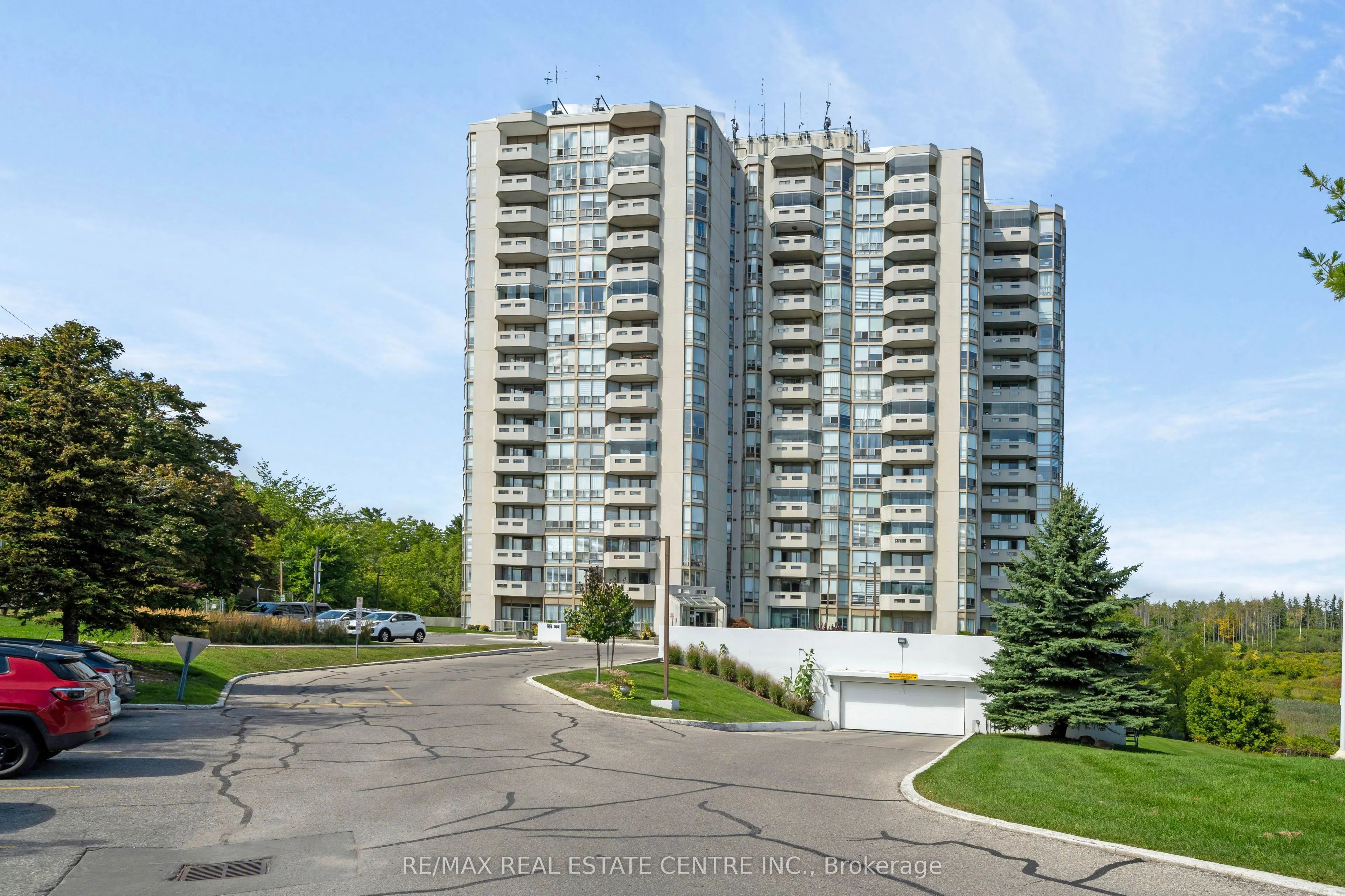 20 McFarlane Drive, #709