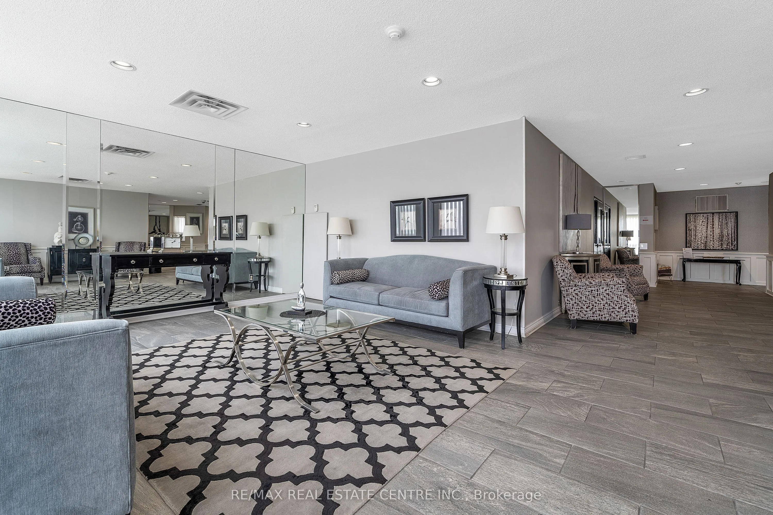 20 McFarlane Drive, #709