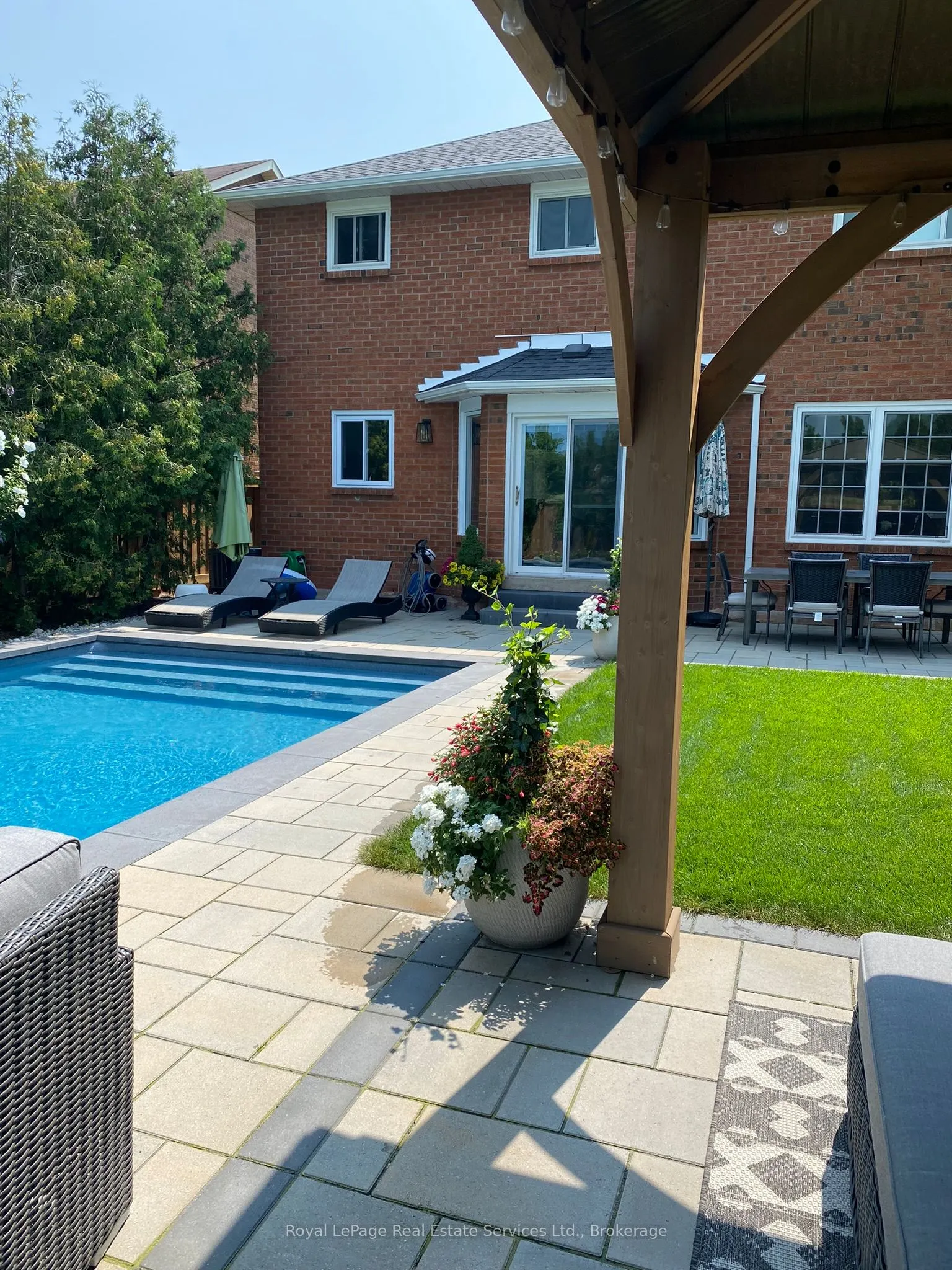 1531 Stoneybrook Trail