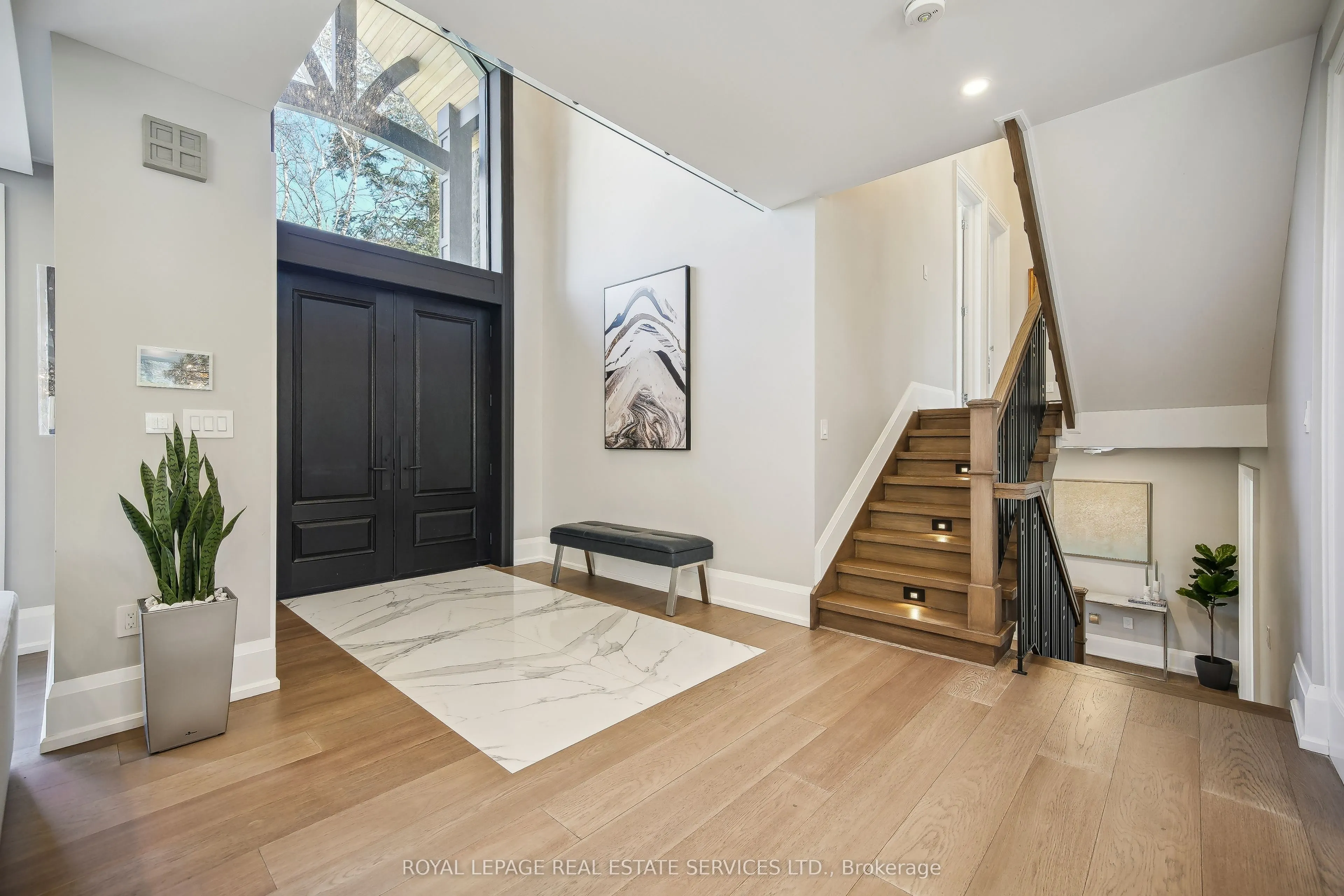 1489 Rogerswood Court