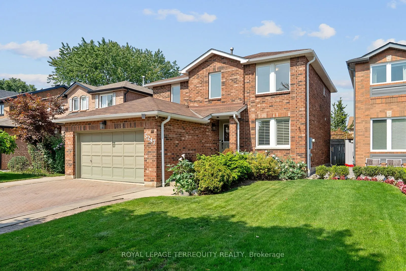 3247 Dovetail Mews