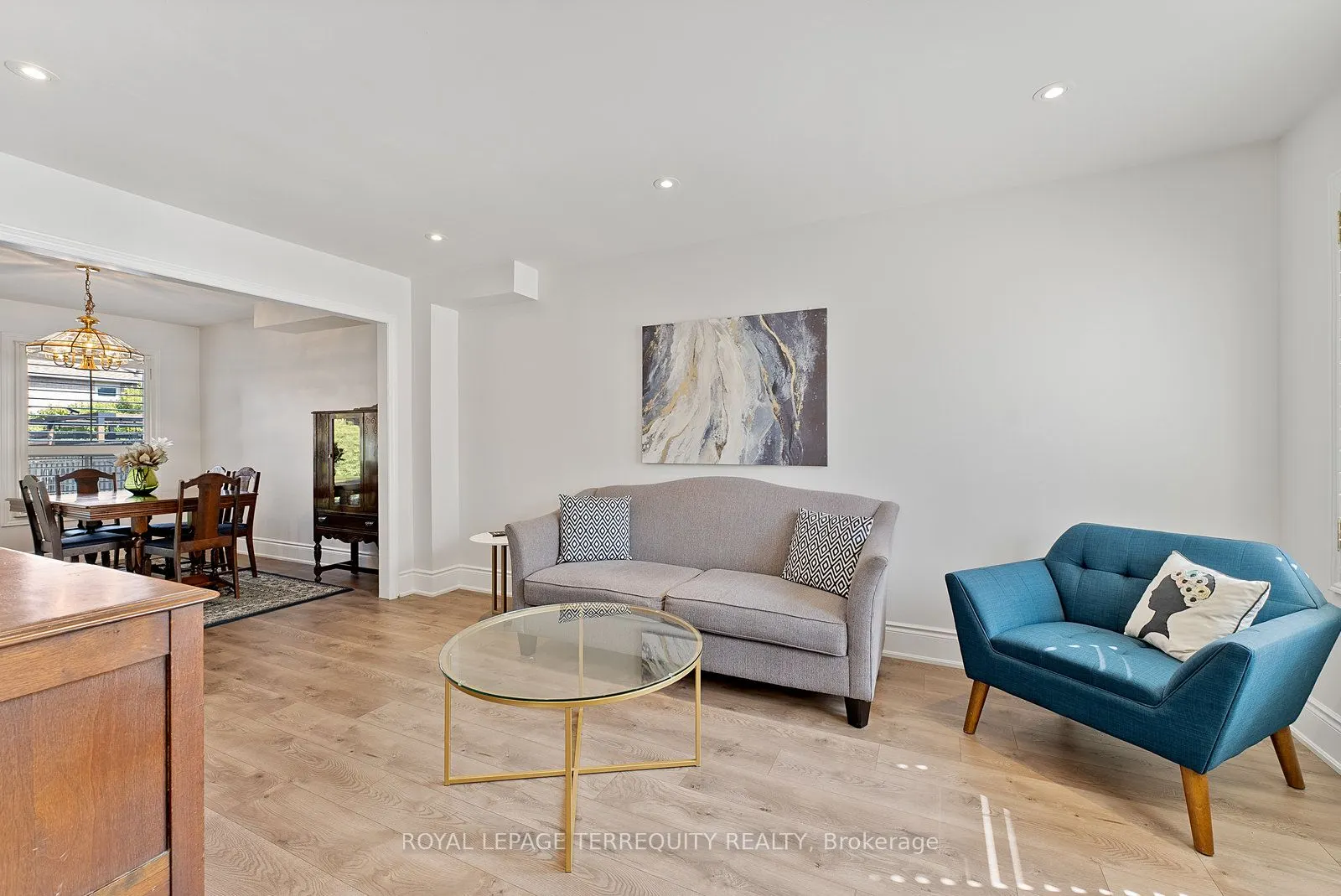 3247 Dovetail Mews
