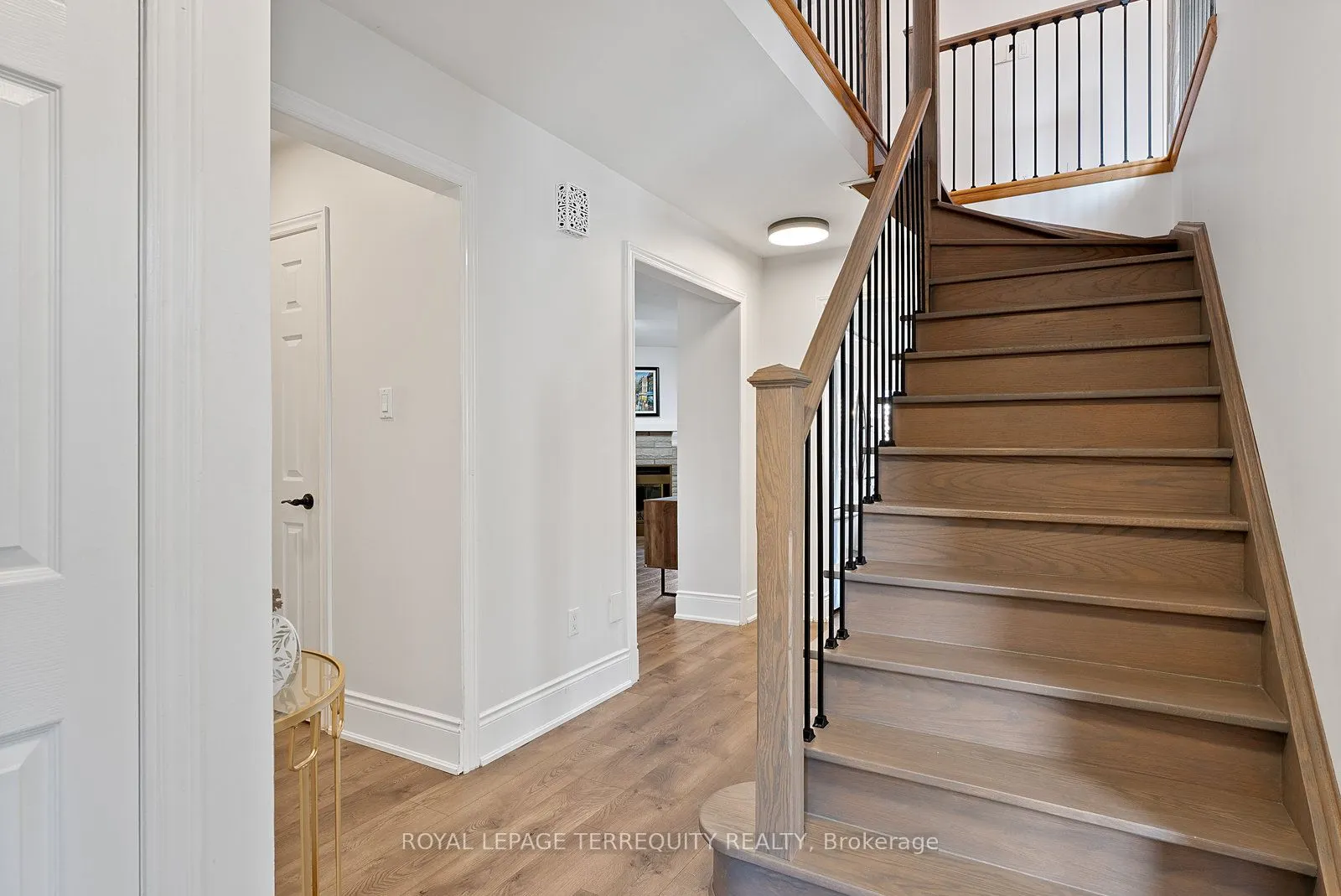3247 Dovetail Mews
