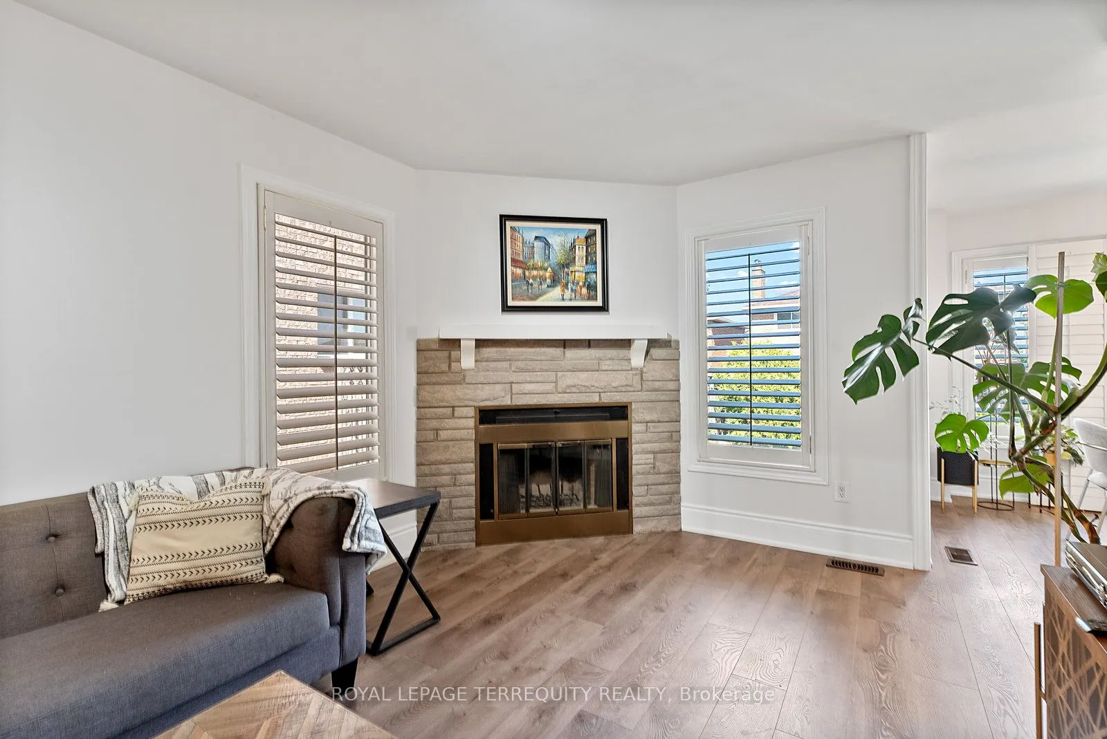3247 Dovetail Mews